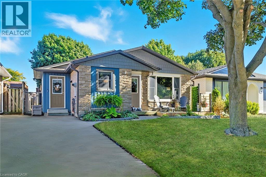 5 PIPER Place, Hamilton, Ontario