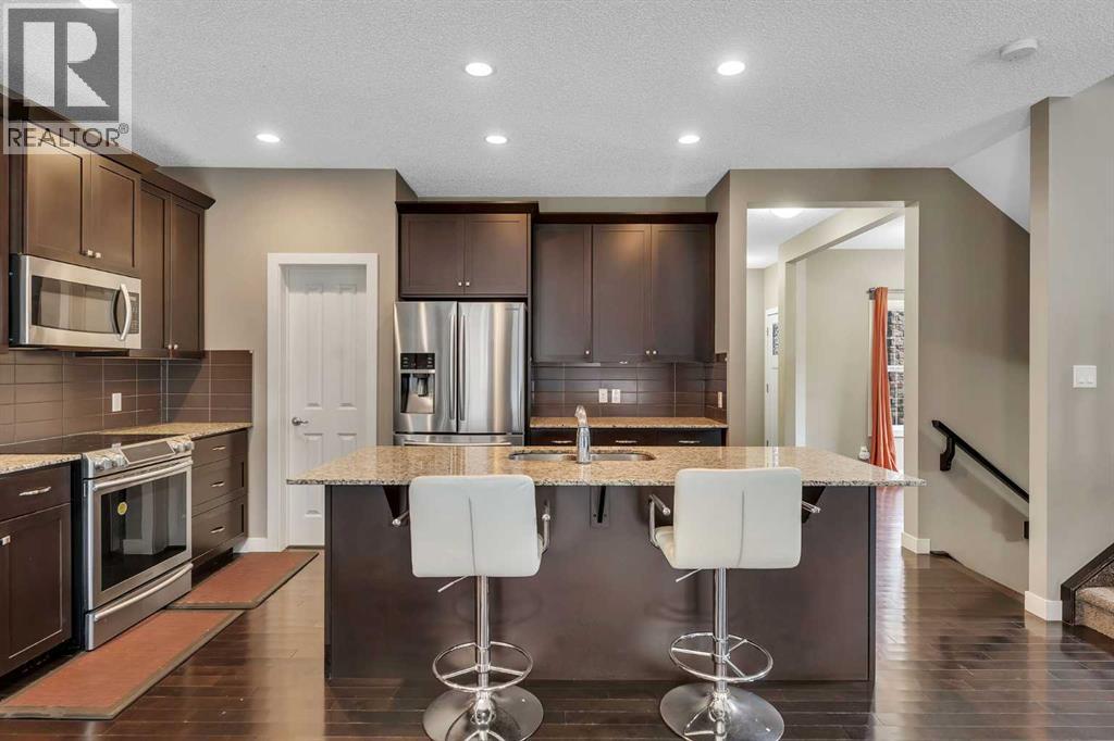 56 Cranarch Manor Se, Calgary, Alberta  T3M 1L8 - Photo 7 - A2253559