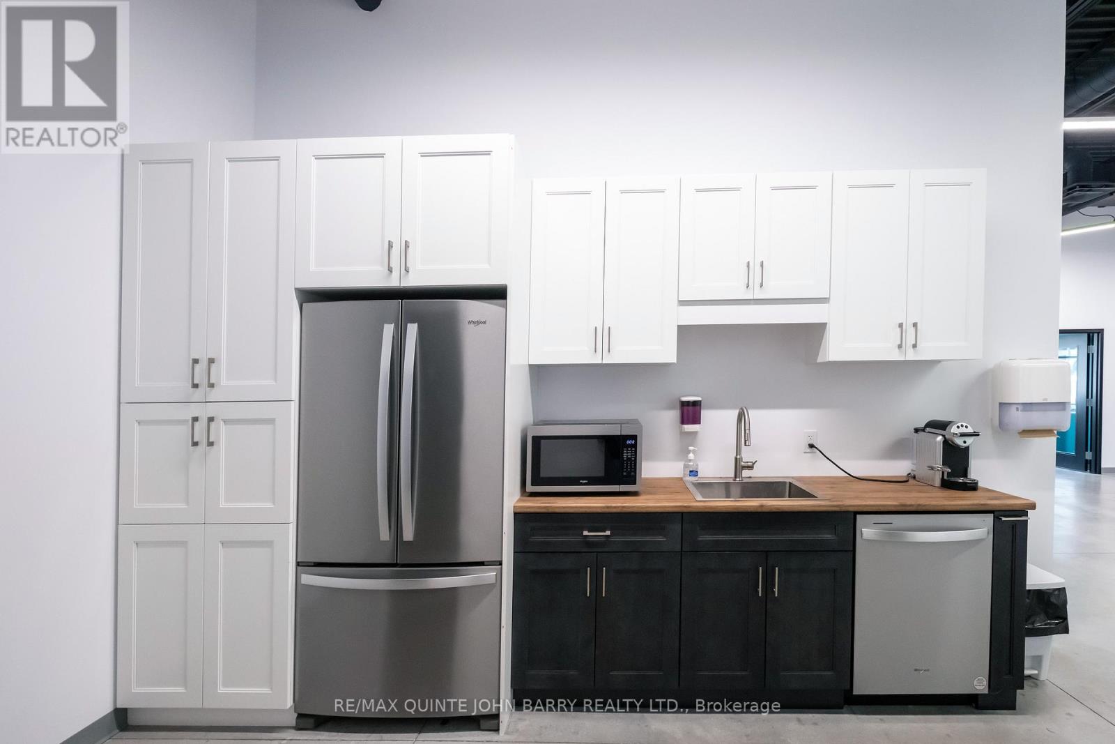 Unit B - 6 Douglas Road, Quinte West (Trenton Ward), Ontario  K8V 5P8 - Photo 15 - X12496566