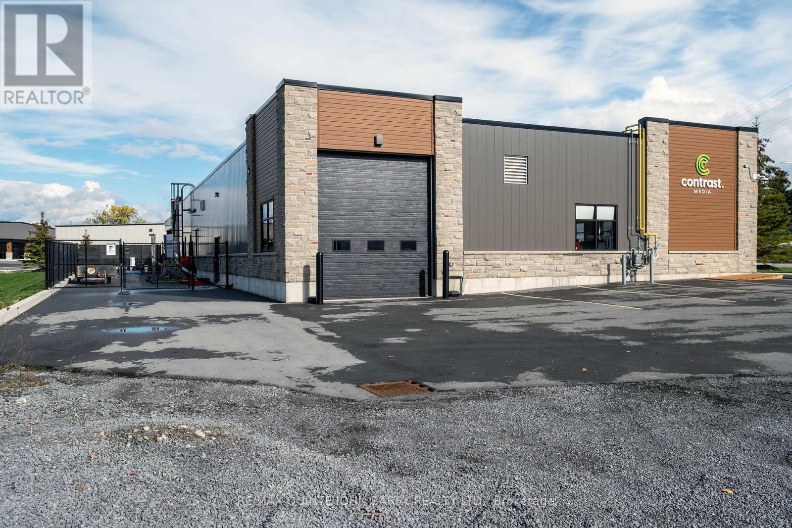 Unit B - 6 Douglas Road, Quinte West (Trenton Ward), Ontario  K8V 5P8 - Photo 5 - X12496566