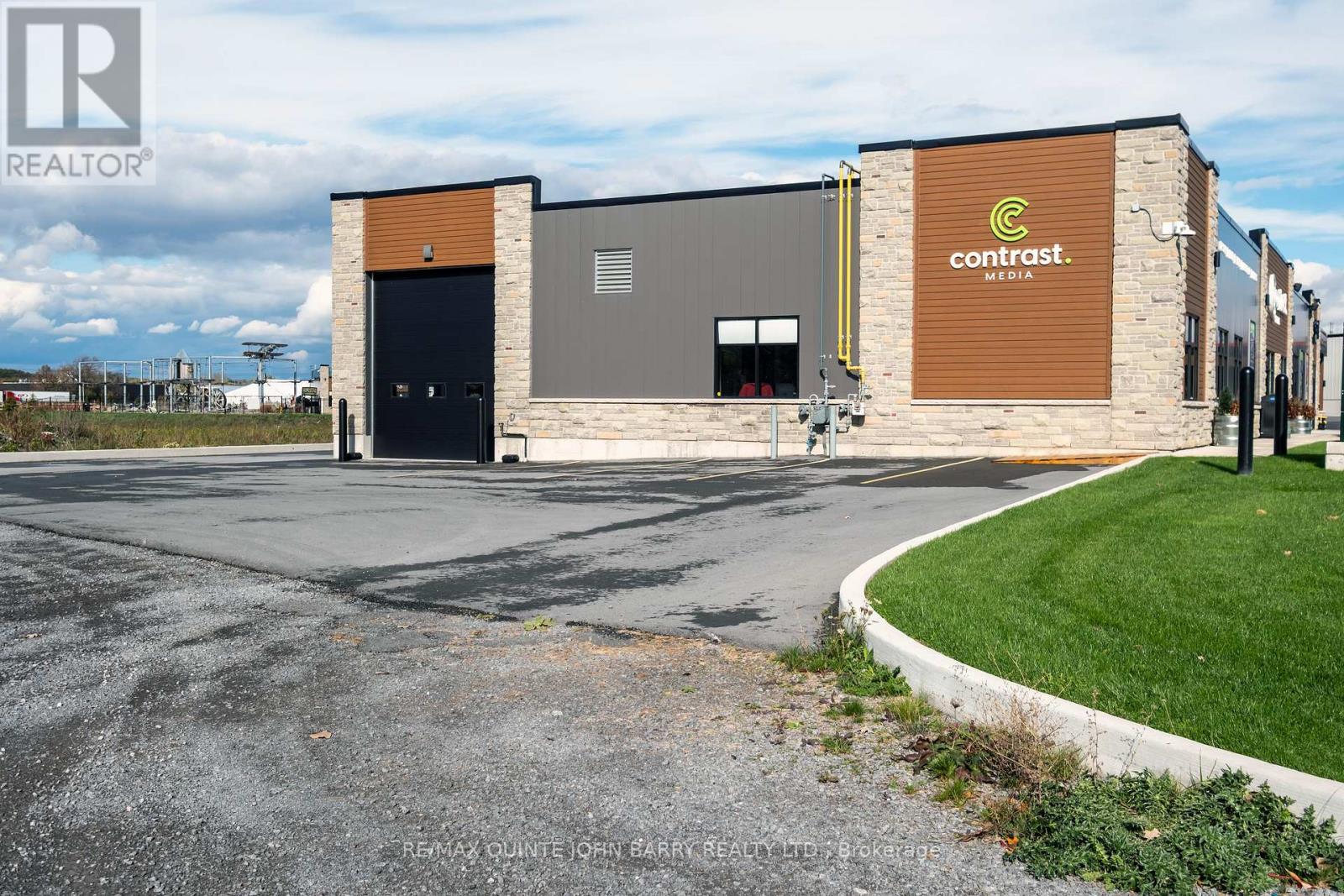 Unit B - 6 Douglas Road, Quinte West (Trenton Ward), Ontario  K8V 5P8 - Photo 6 - X12496566