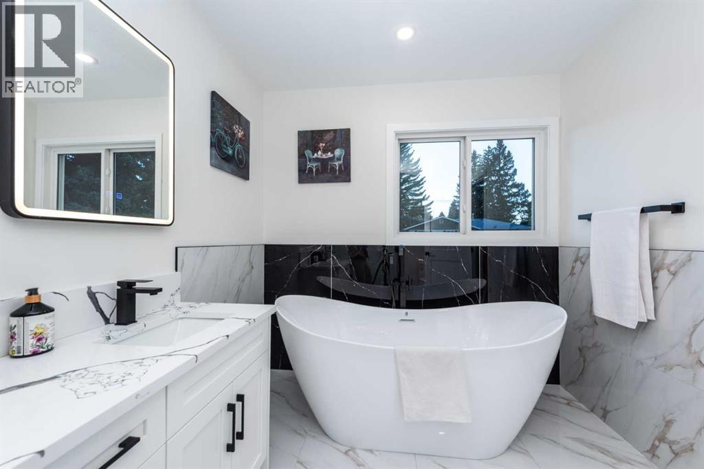 152 Southampthon Drive Sw, Calgary, Alberta  T2W 0V1 - Photo 27 - A2265620