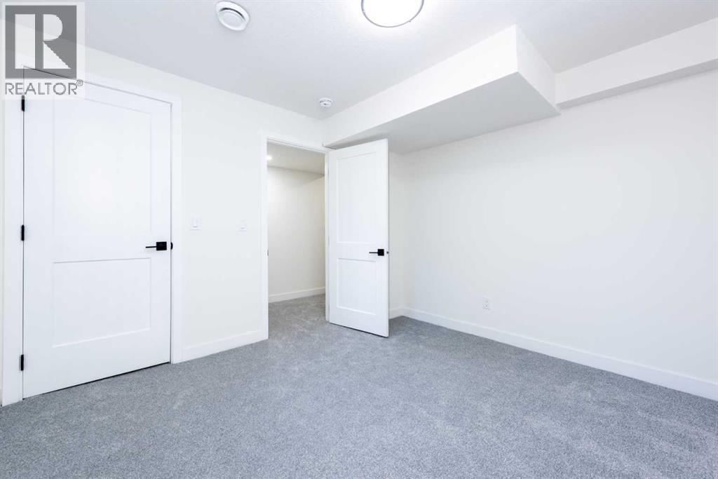 152 Southampthon Drive Sw, Calgary, Alberta  T2W 0V1 - Photo 41 - A2265620