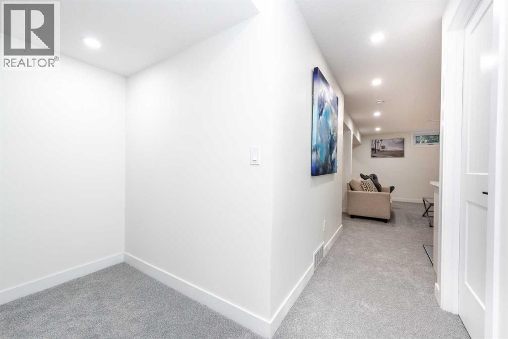 152 Southampthon Drive Sw, Calgary, Alberta  T2W 0V1 - Photo 40 - A2265620