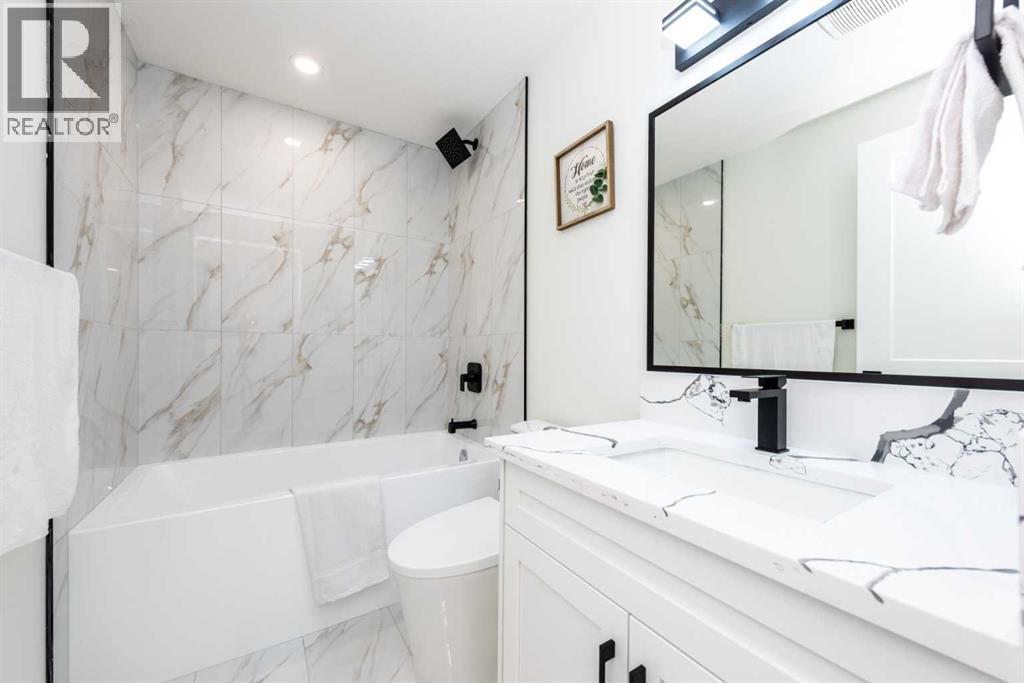 152 Southampthon Drive Sw, Calgary, Alberta  T2W 0V1 - Photo 30 - A2265620