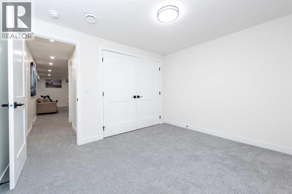 152 Southampthon Drive Sw, Calgary, Alberta  T2W 0V1 - Photo 43 - A2265620