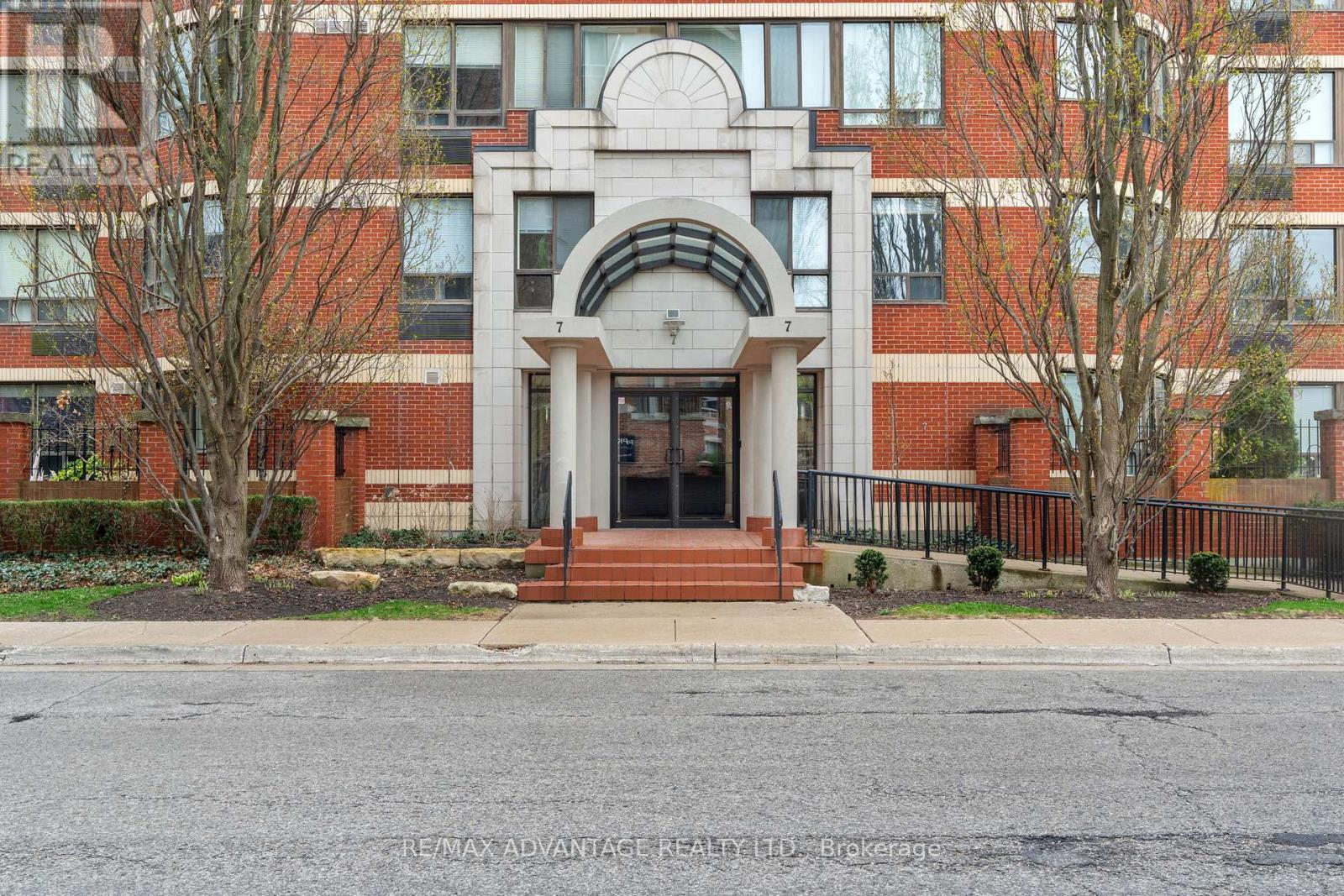 704 - 7 Picton Street, London East (East F), Ontario  N6B 3N7 - Photo 4 - X12496542