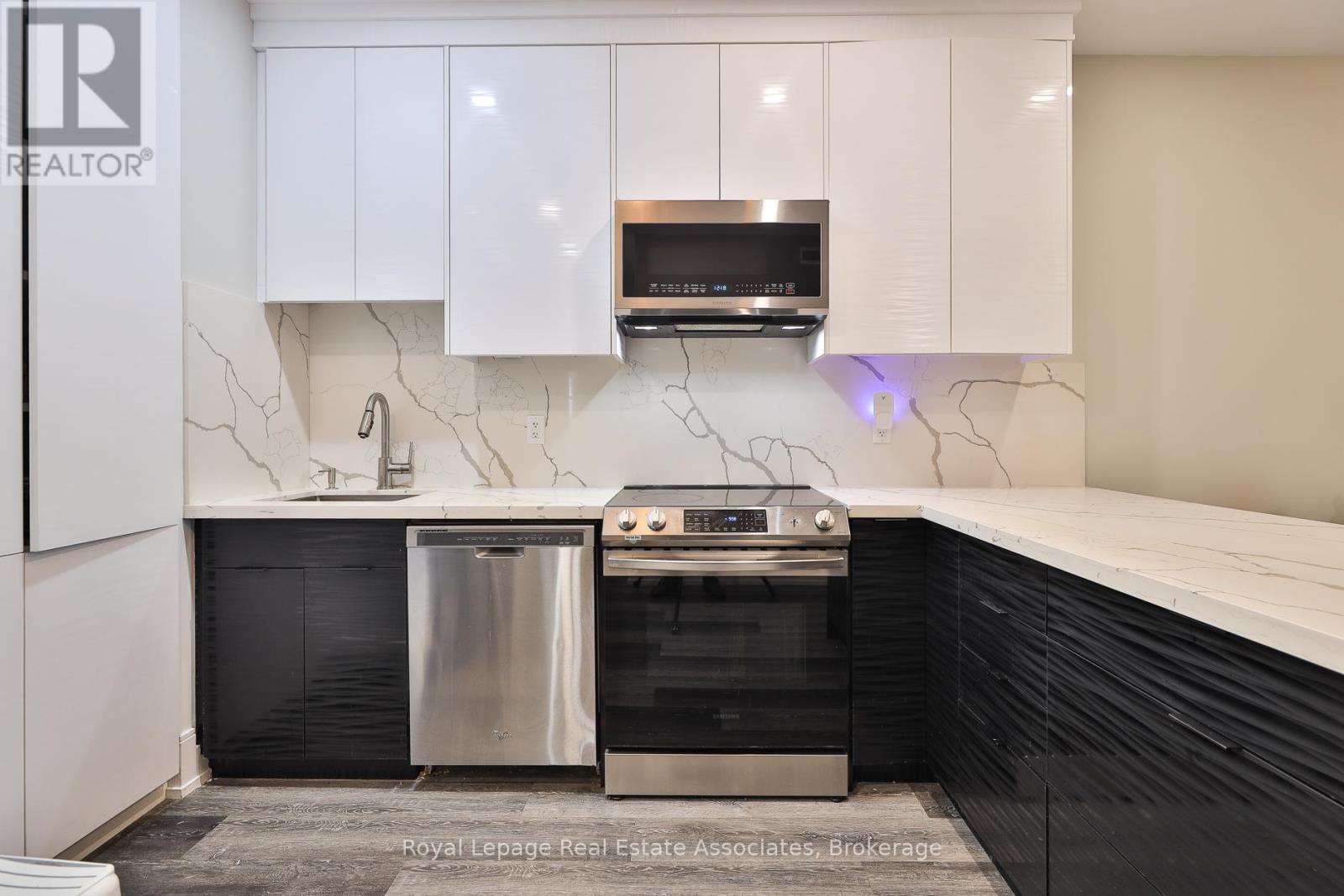 2208 - 15 Viking Lane, Toronto (Islington-City Centre West), Ontario  M9B 0A4 - Photo 6 - W12496232