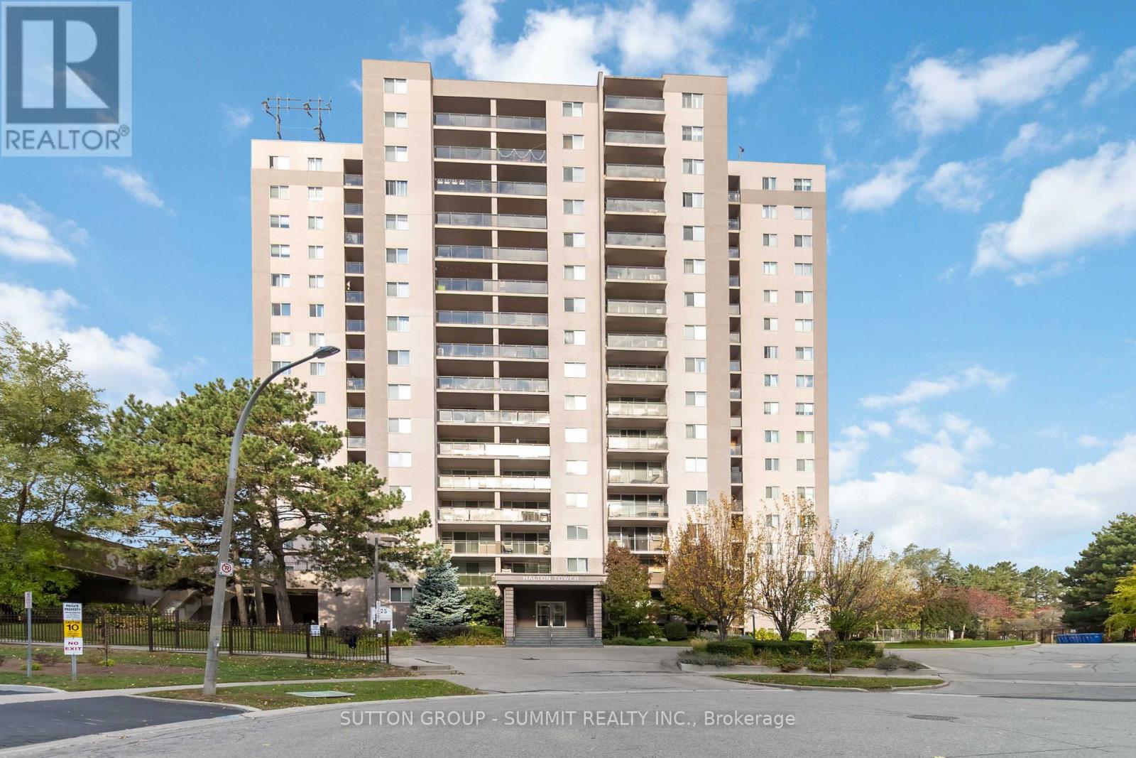 1501 - 975 WARWICK COURT, Burlington, Ontario