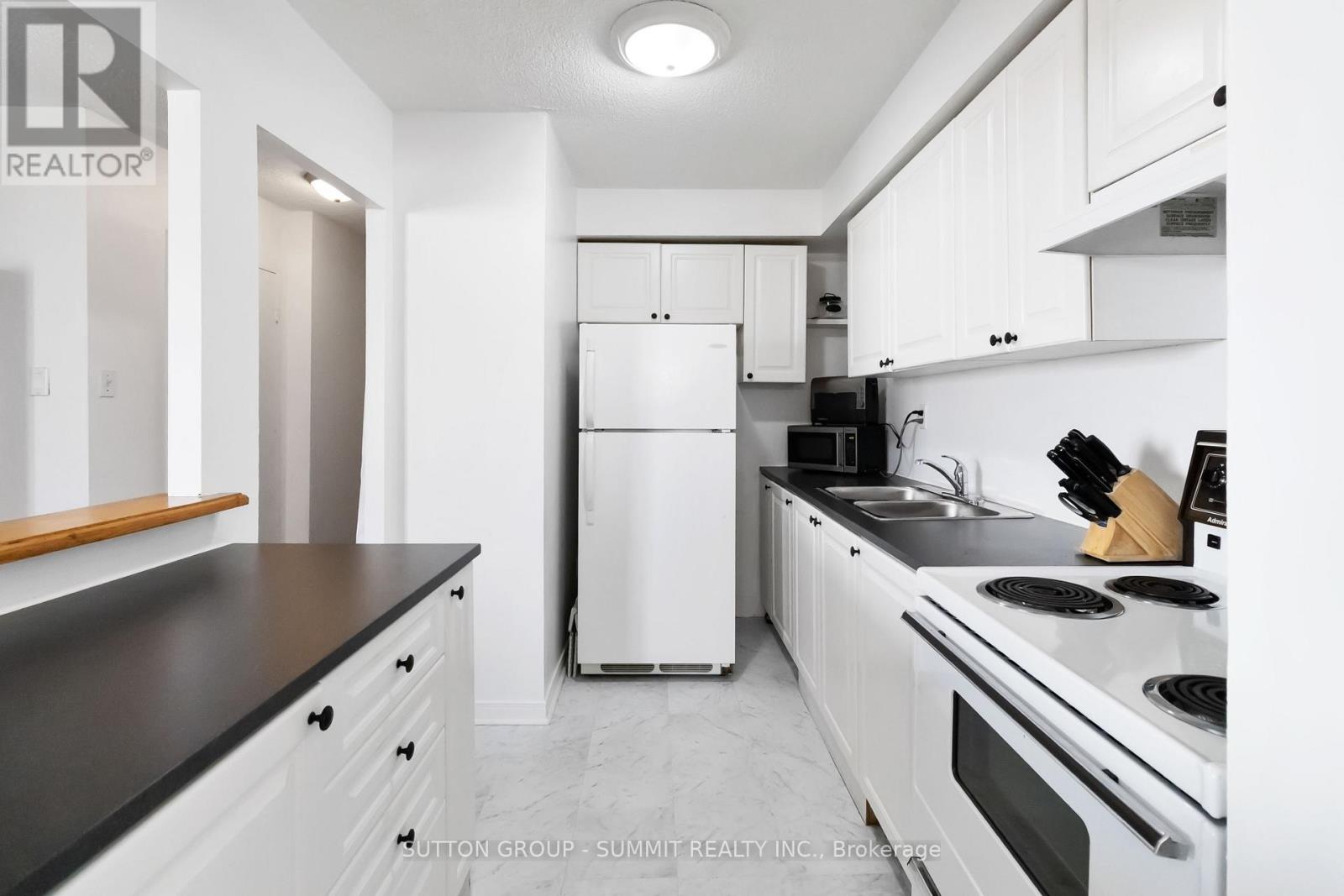 1501 - 975 Warwick Court, Burlington, Ontario  L7T 3Z7 - Photo 10 - W12496270