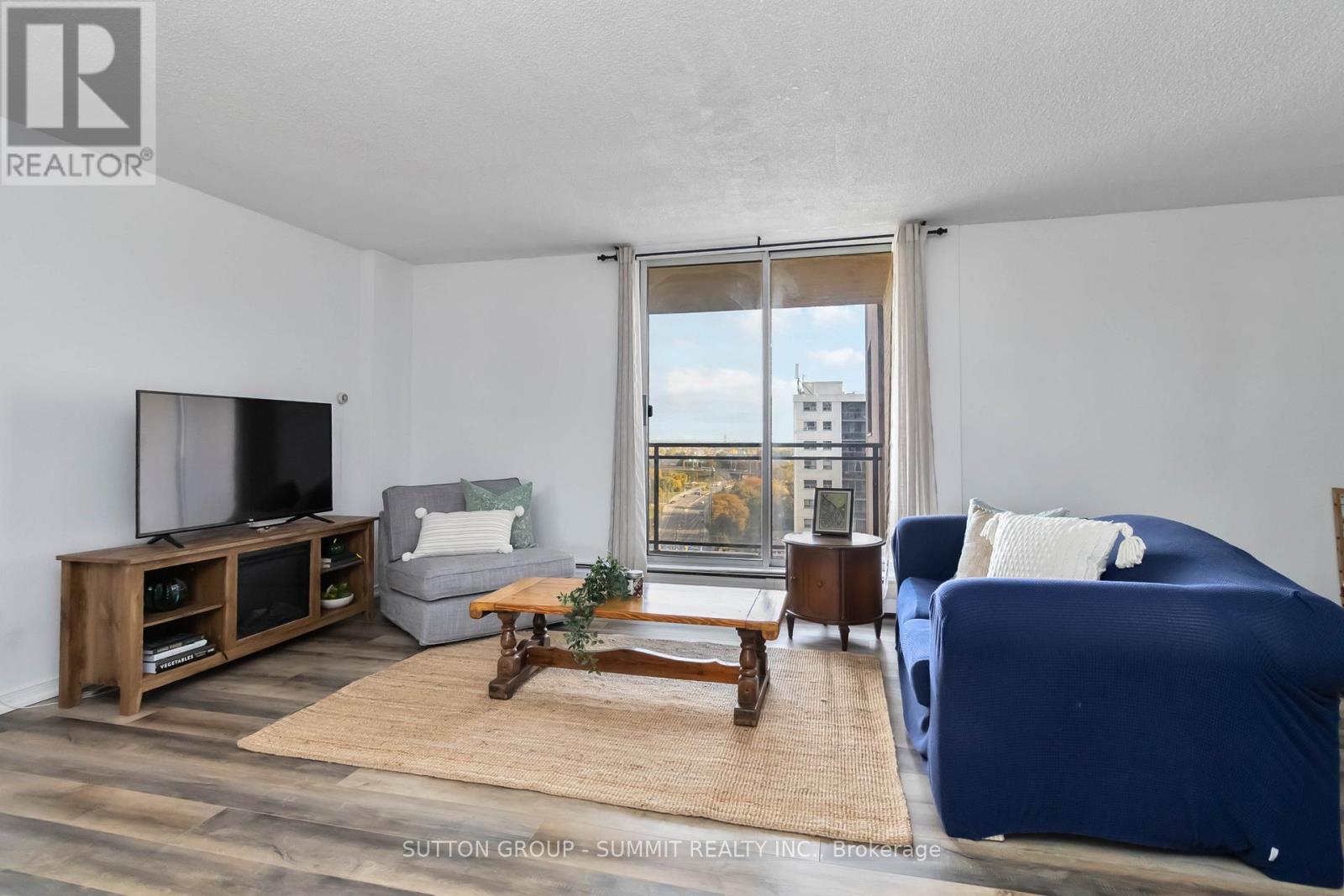 1501 - 975 Warwick Court, Burlington, Ontario  L7T 3Z7 - Photo 6 - W12496270