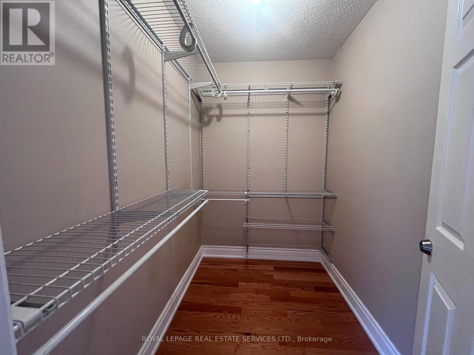 Upper - 5254 Astwell Avenue W, Mississauga, Ontario  L5R 3H8 - Photo 19 - W12496280