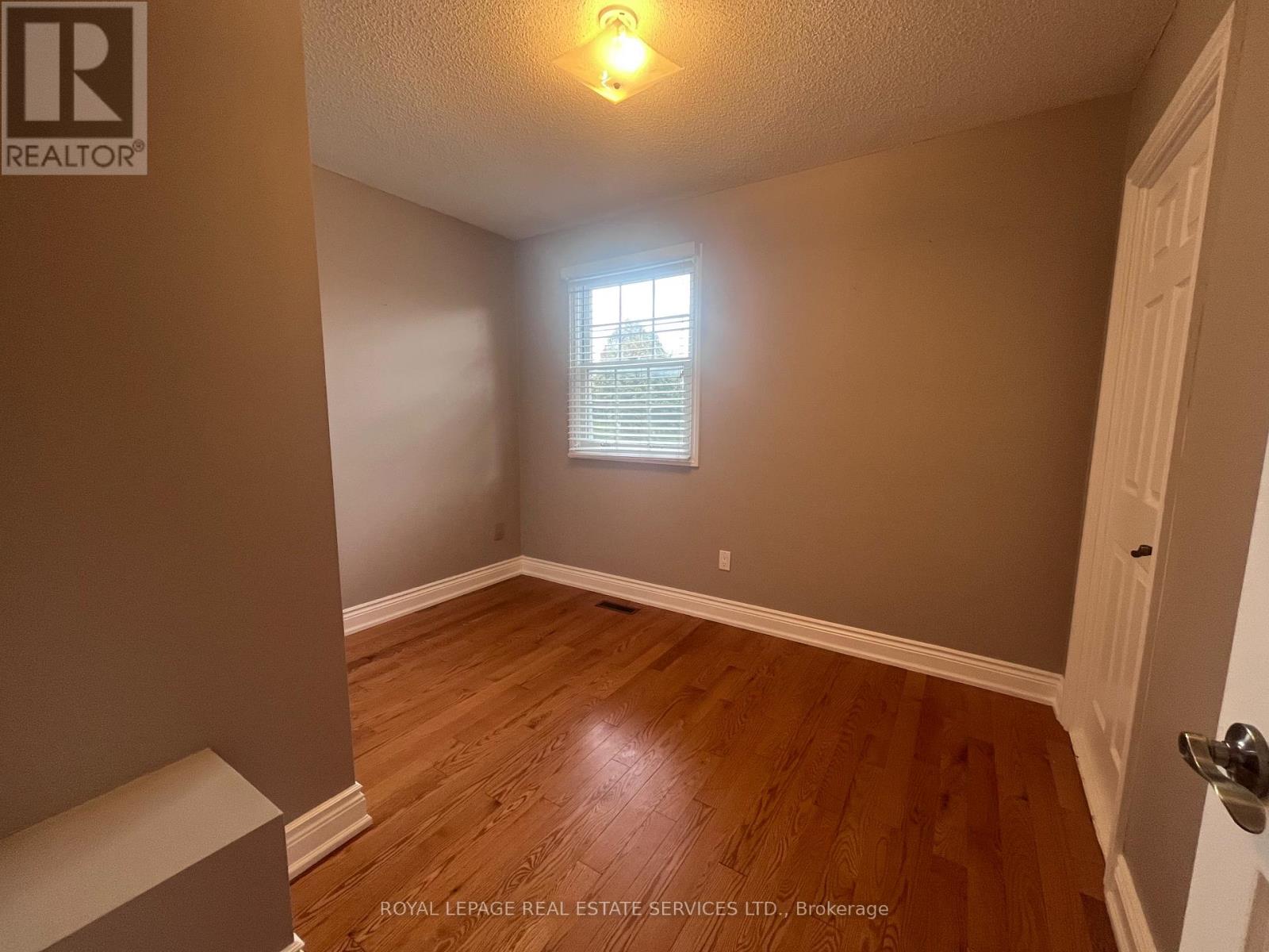 Upper - 5254 Astwell Avenue W, Mississauga, Ontario  L5R 3H8 - Photo 26 - W12496280