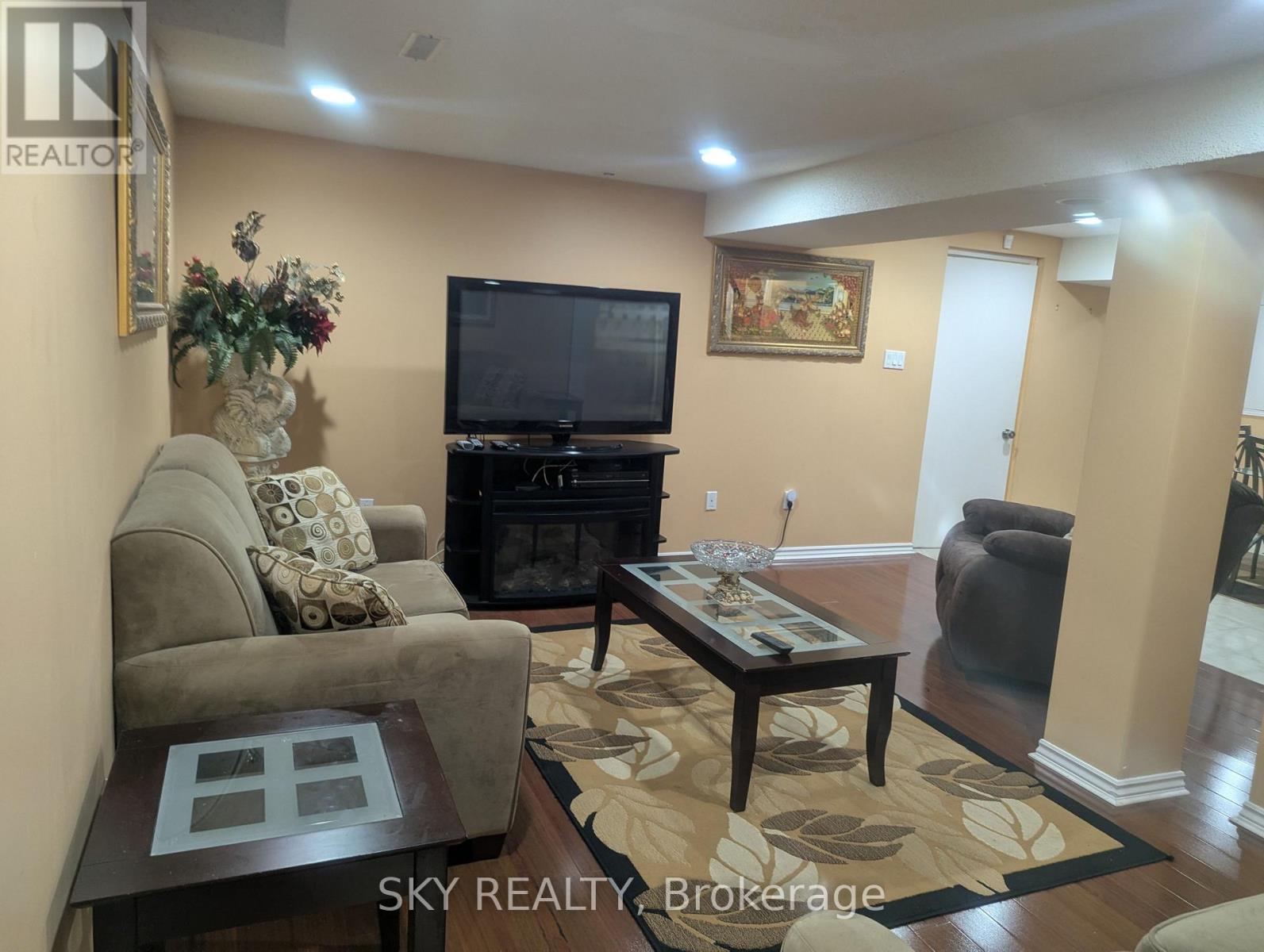 5775 Invergordon Lane, Mississauga, Ontario  L5M 4R1 - Photo 5 - W12496328