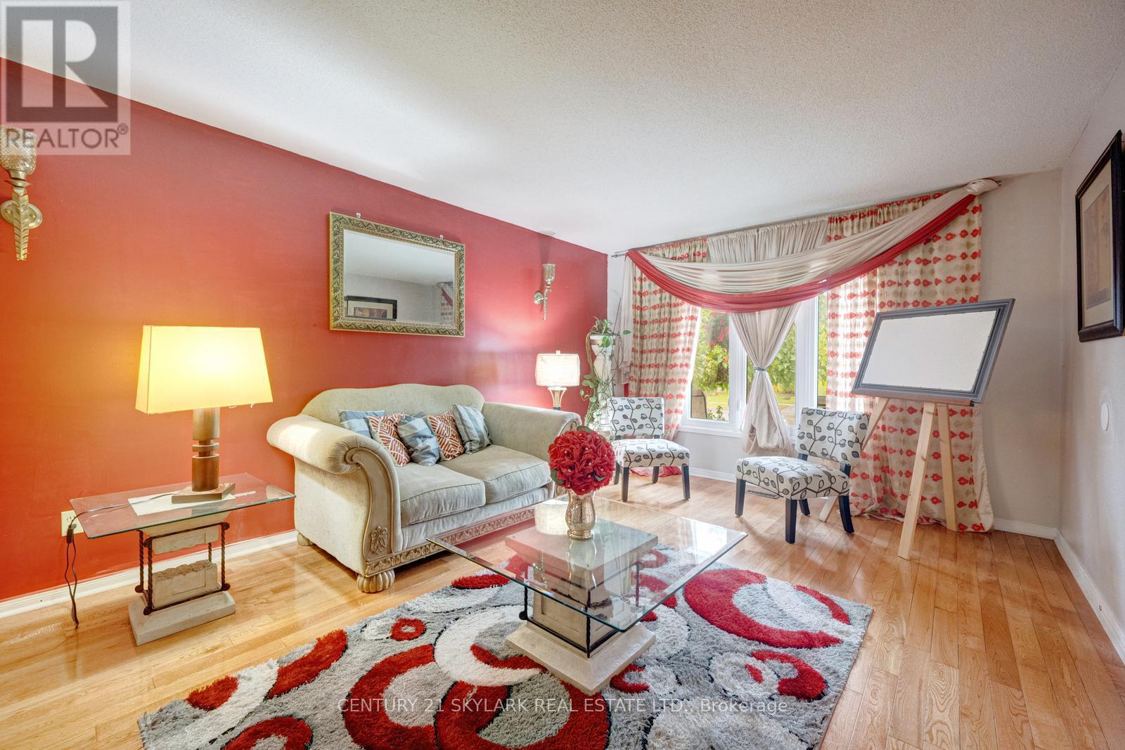 30 Wexford Road, Brampton (Heart Lake West), Ontario  L6Z 2V8 - Photo 12 - W12496334