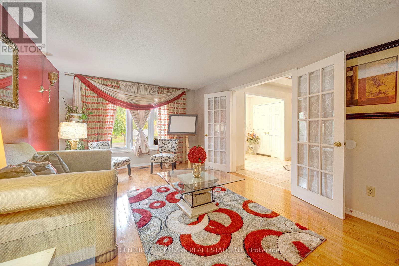 30 Wexford Road, Brampton (Heart Lake West), Ontario  L6Z 2V8 - Photo 13 - W12496334