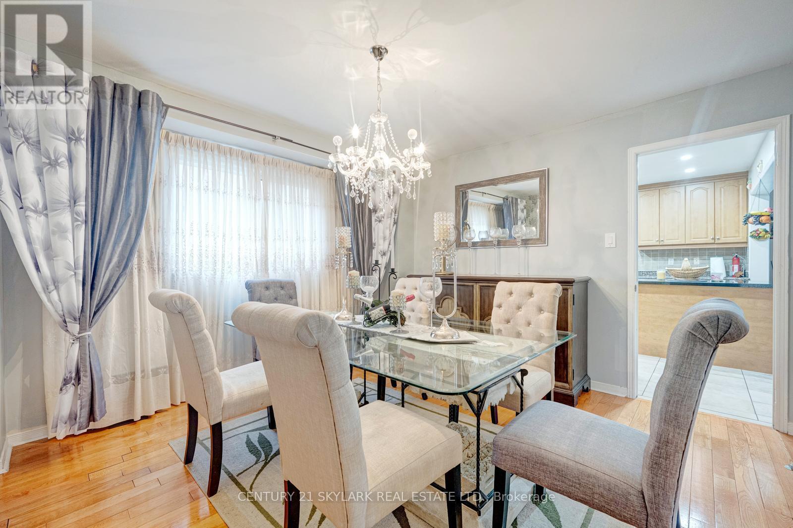 30 Wexford Road, Brampton (Heart Lake West), Ontario  L6Z 2V8 - Photo 14 - W12496334