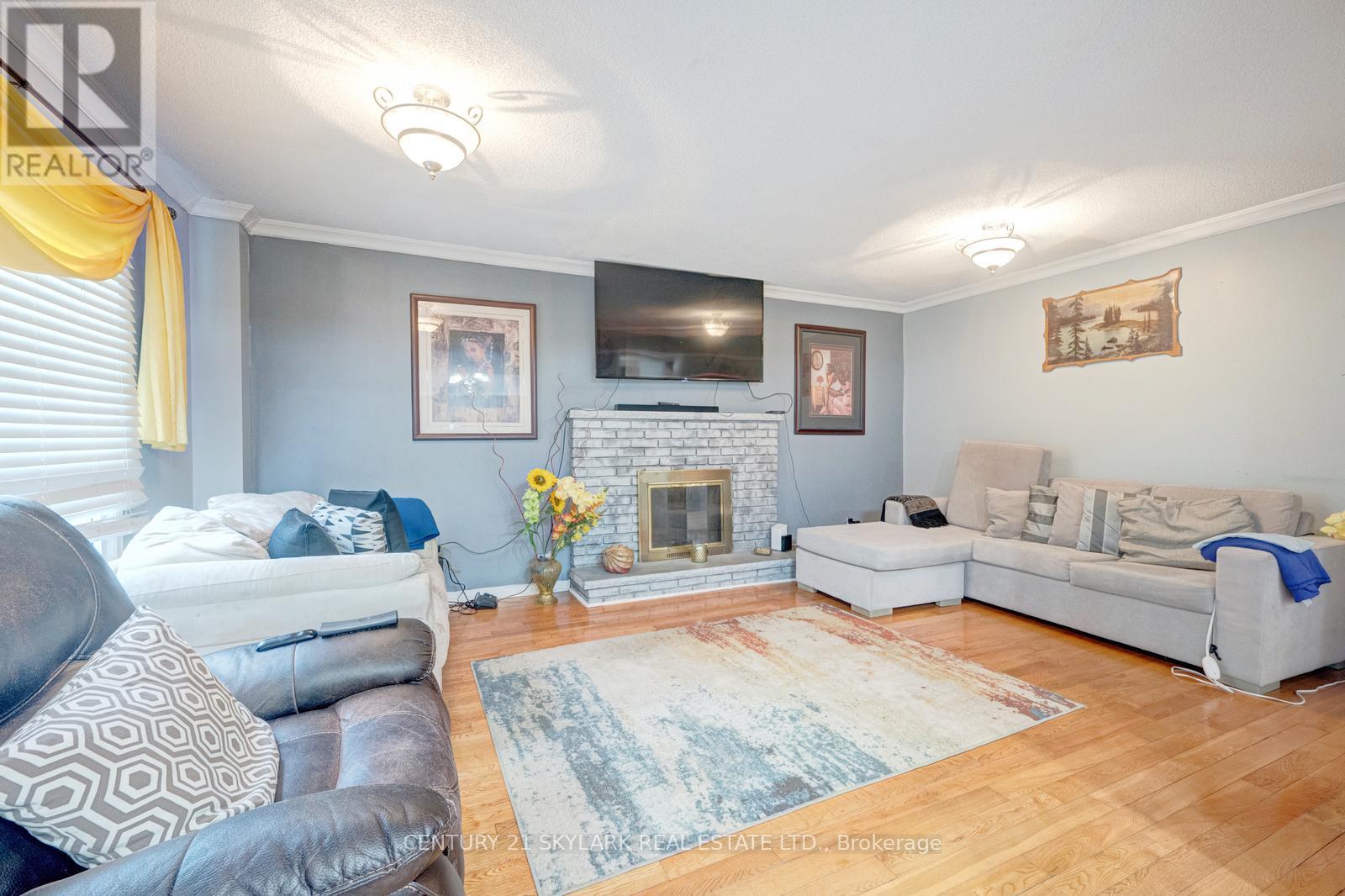 30 Wexford Road, Brampton (Heart Lake West), Ontario  L6Z 2V8 - Photo 24 - W12496334