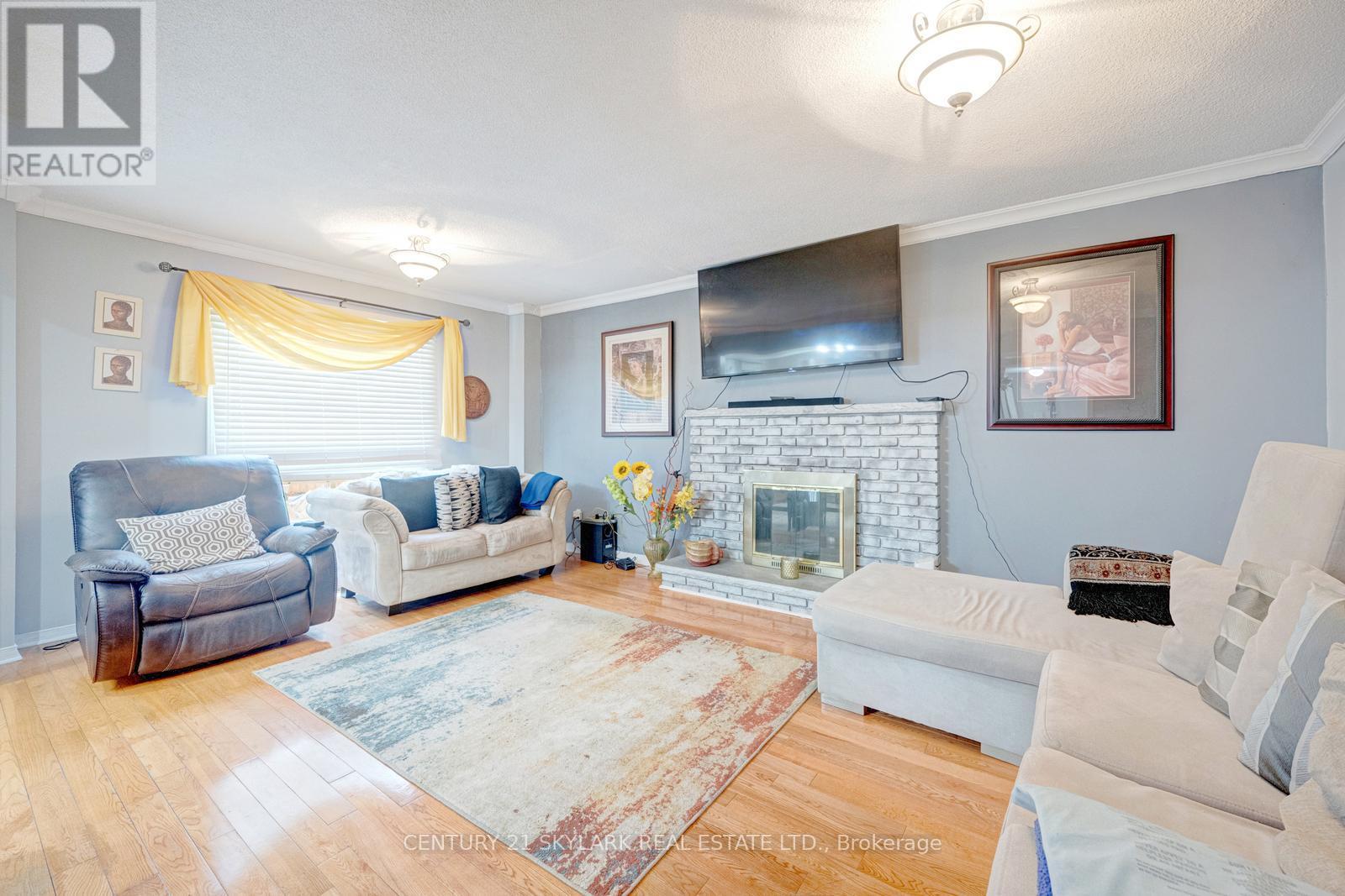 30 Wexford Road, Brampton (Heart Lake West), Ontario  L6Z 2V8 - Photo 25 - W12496334