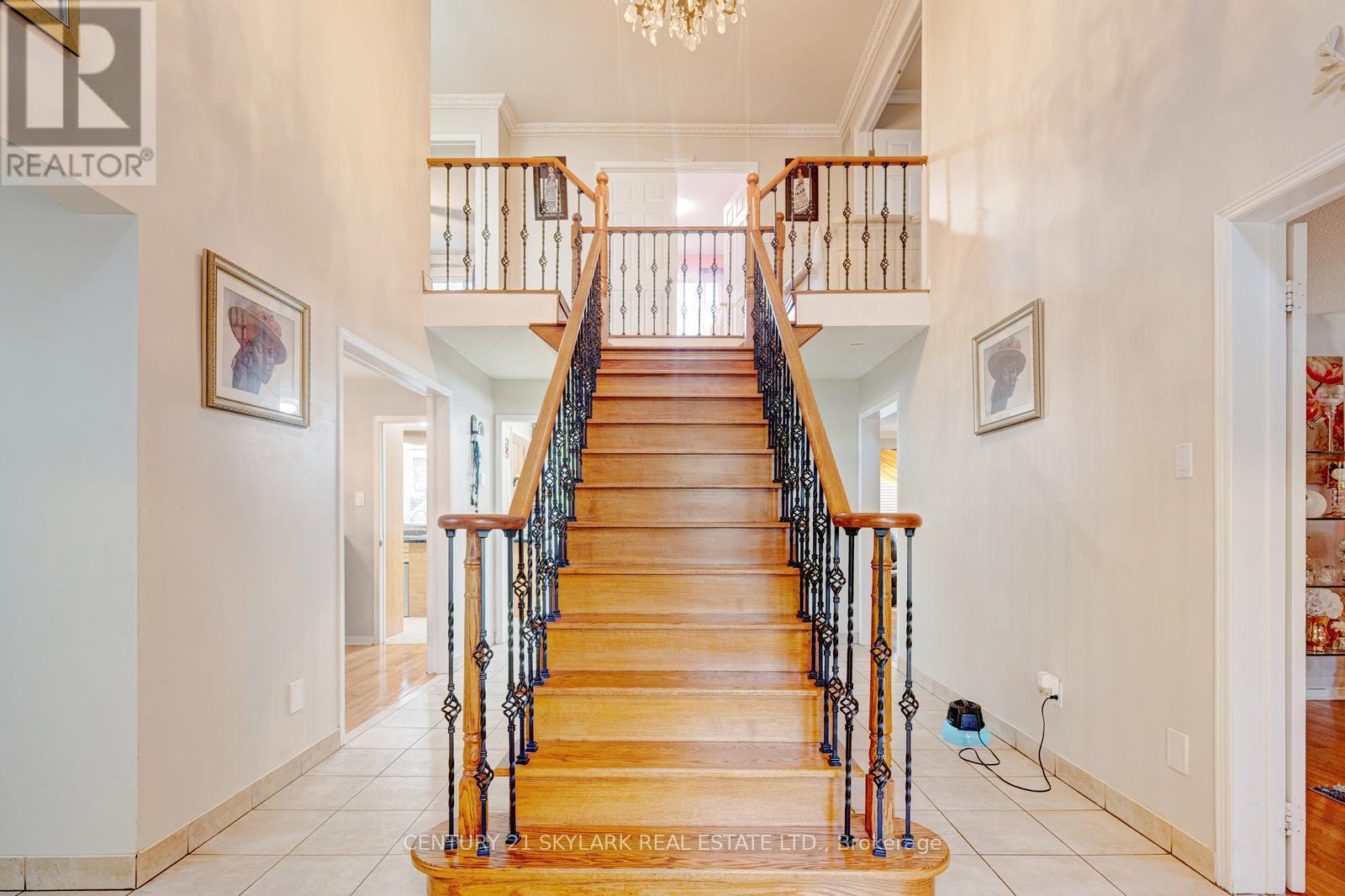 30 Wexford Road, Brampton (Heart Lake West), Ontario  L6Z 2V8 - Photo 28 - W12496334