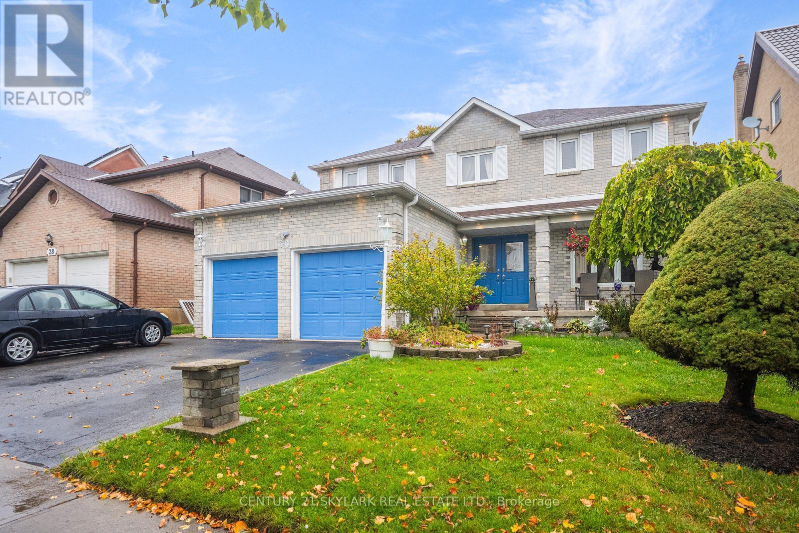 30 Wexford Road, Brampton (Heart Lake West), Ontario  L6Z 2V8 - Photo 3 - W12496334