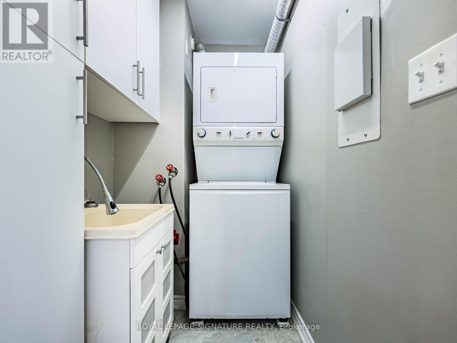 113 - 370 Dixon Road, Toronto, Ontario  M9R 1T2 - Photo 35 - W12496344