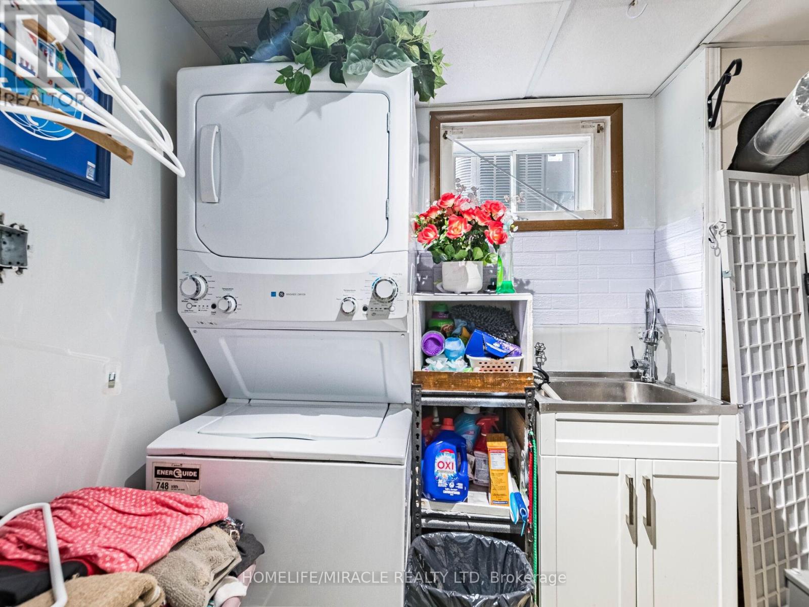 64 Geneva Crescent, Brampton, Ontario  L6S 1K9 - Photo 42 - W12496376