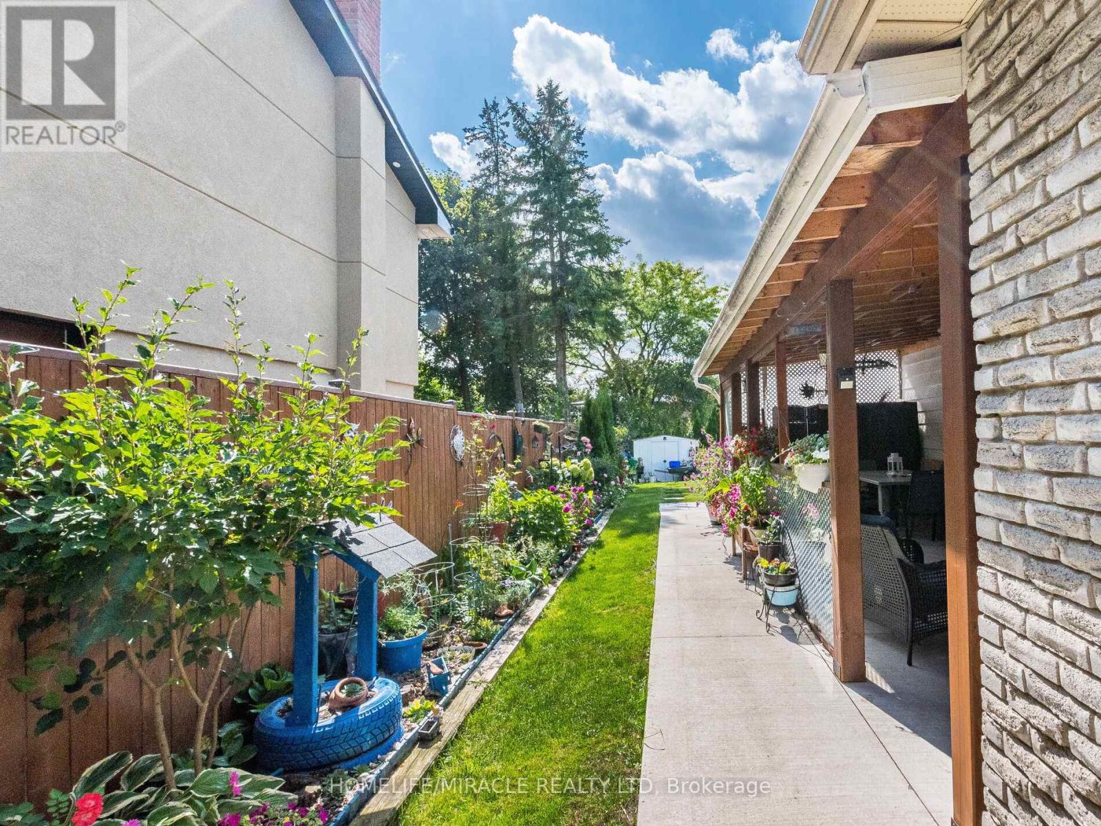 64 Geneva Crescent, Brampton, Ontario  L6S 1K9 - Photo 44 - W12496376