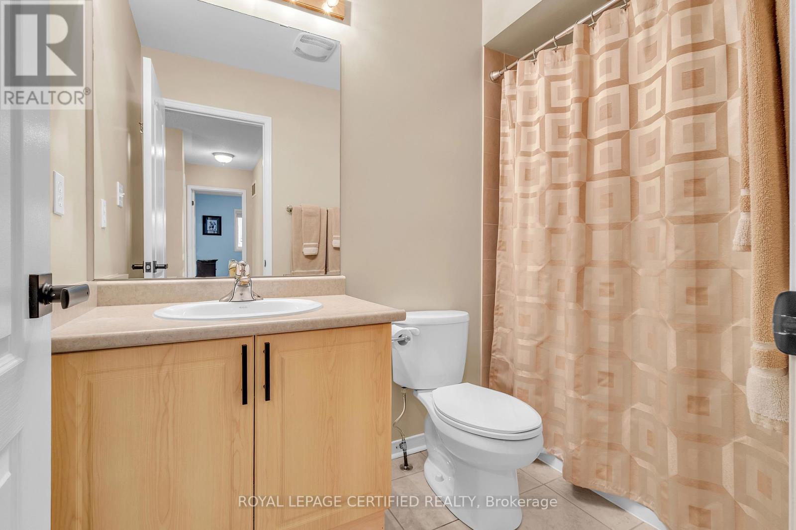 363 Edenbrook Hill Drive, Brampton (Fletcher's Meadow), Ontario  L7A 2N4 - Photo 25 - W12496386