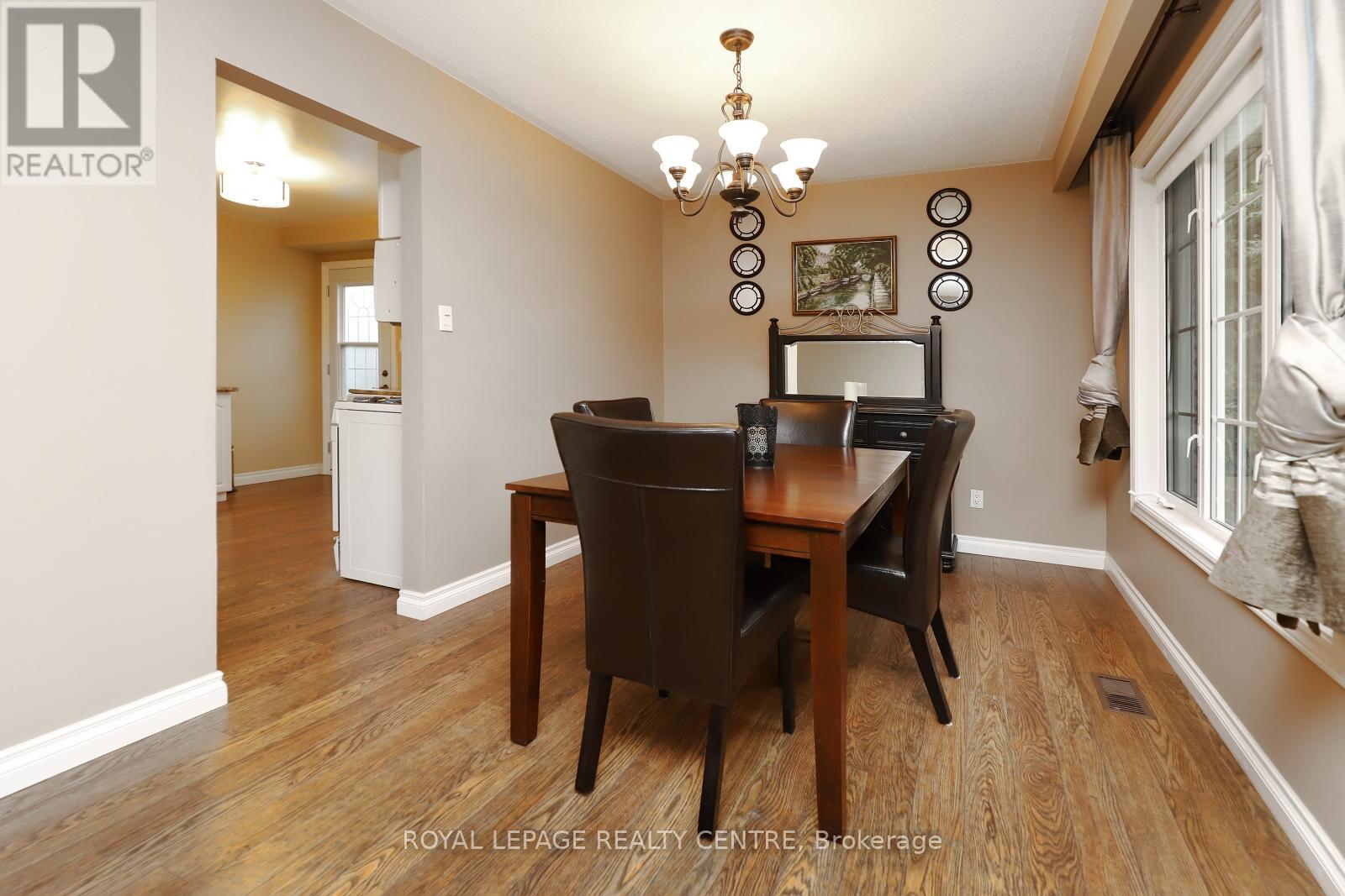 102 Church Street, Orangeville, Ontario  L9W 1P2 - Photo 11 - W12496392