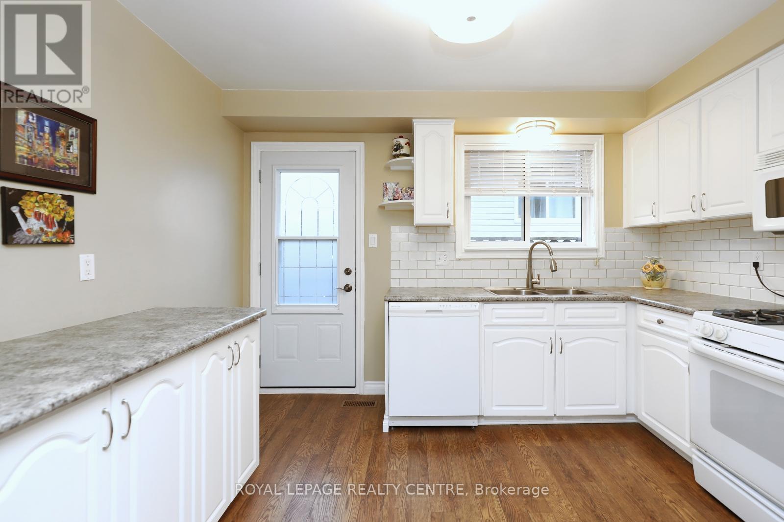 102 Church Street, Orangeville, Ontario  L9W 1P2 - Photo 14 - W12496392