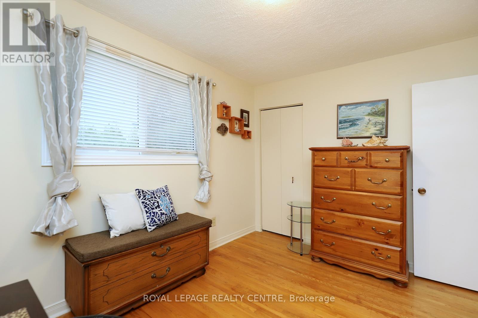 102 Church Street, Orangeville, Ontario  L9W 1P2 - Photo 23 - W12496392