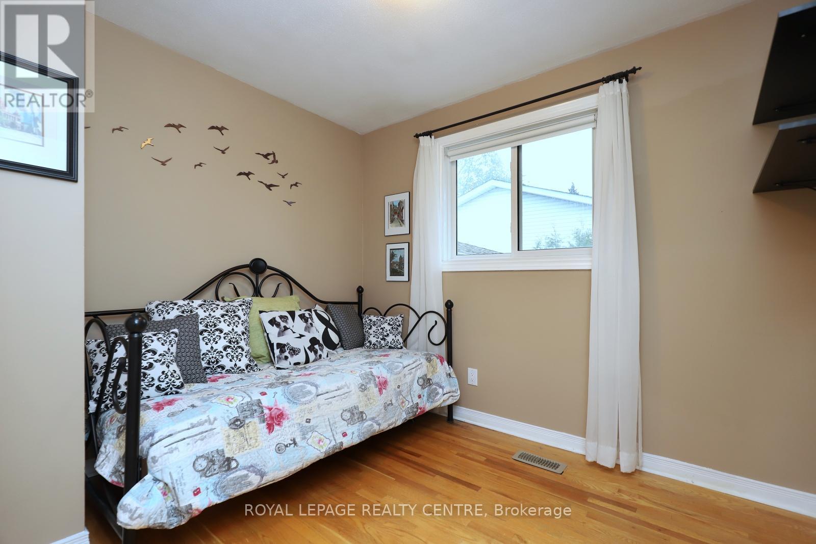 102 Church Street, Orangeville, Ontario  L9W 1P2 - Photo 24 - W12496392