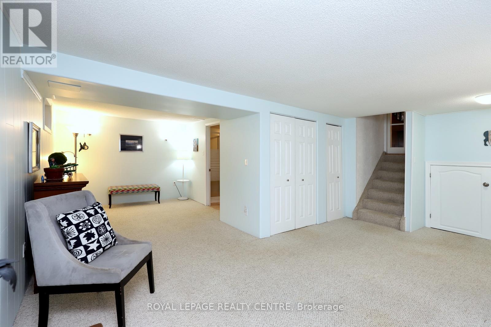 102 Church Street, Orangeville, Ontario  L9W 1P2 - Photo 27 - W12496392