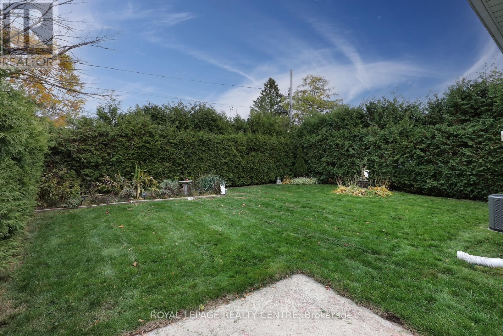 102 Church Street, Orangeville, Ontario  L9W 1P2 - Photo 34 - W12496392