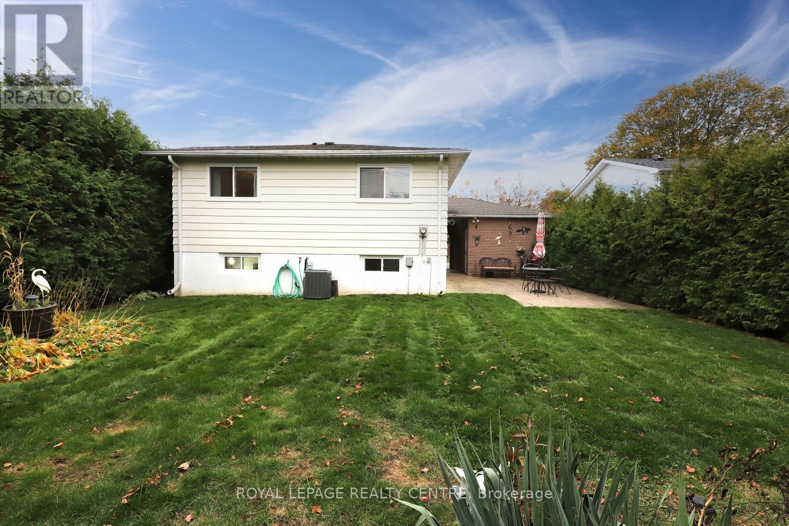 102 Church Street, Orangeville, Ontario  L9W 1P2 - Photo 35 - W12496392