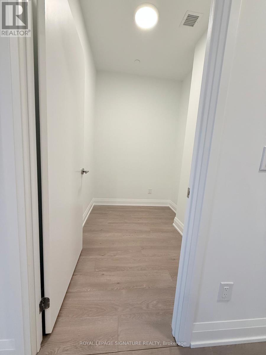 507 - 3250 Carding Mill Trail, Oakville, Ontario  L6M 1L3 - Photo 7 - W12496426