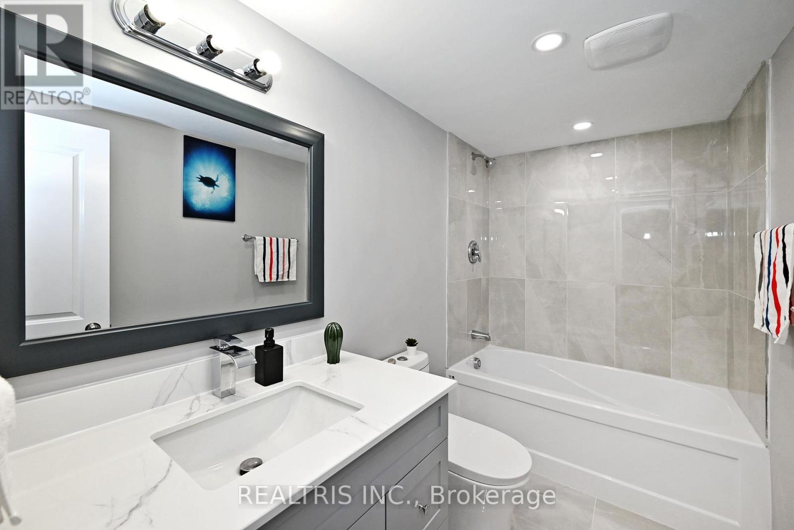 649 Marley Crescent, Milton, Ontario  L9T 5V2 - Photo 28 - W12496474