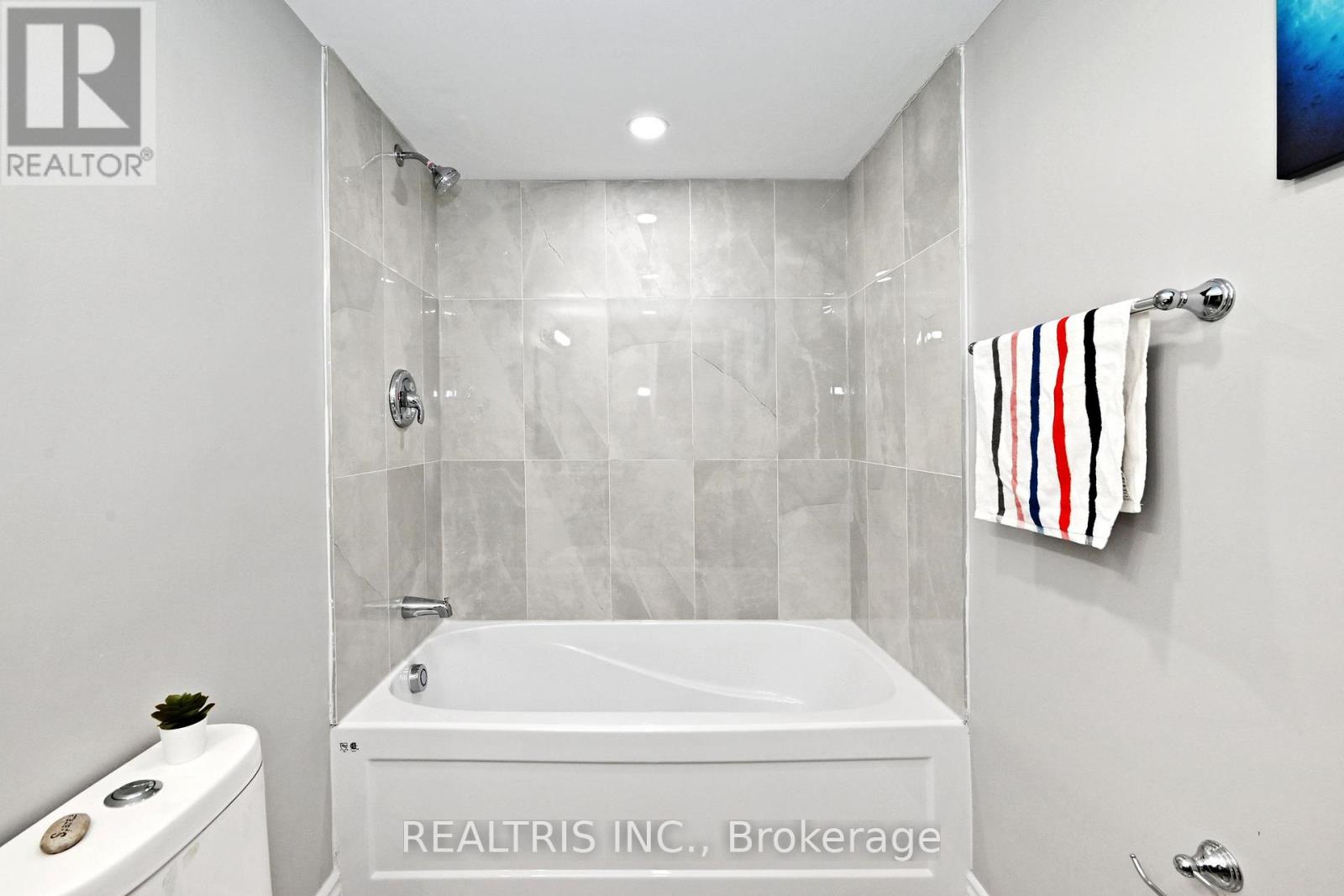 649 Marley Crescent, Milton, Ontario  L9T 5V2 - Photo 29 - W12496474