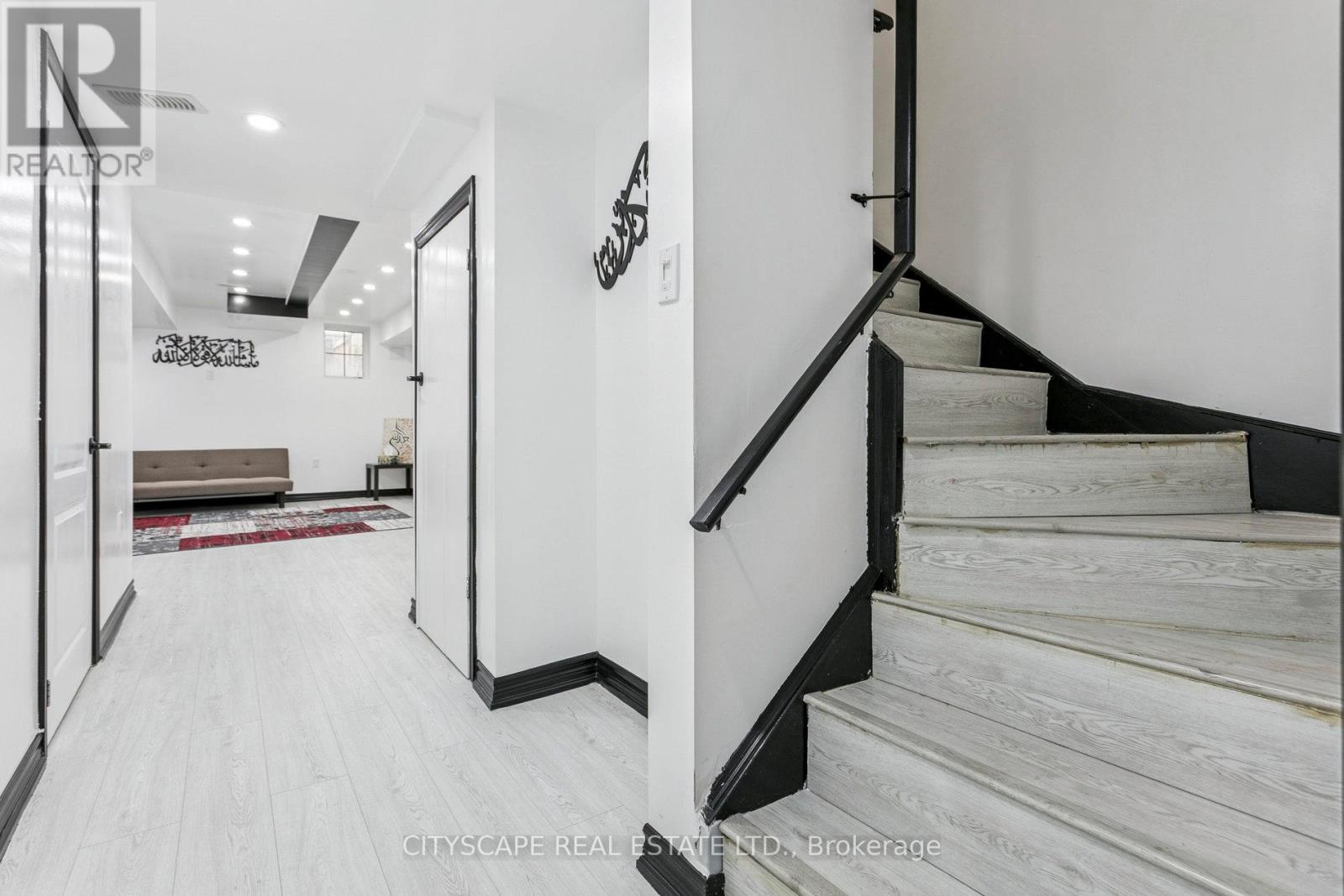 72 Finegan Circle, Brampton, Ontario  L7A 4Z8 - Photo 34 - W12496482