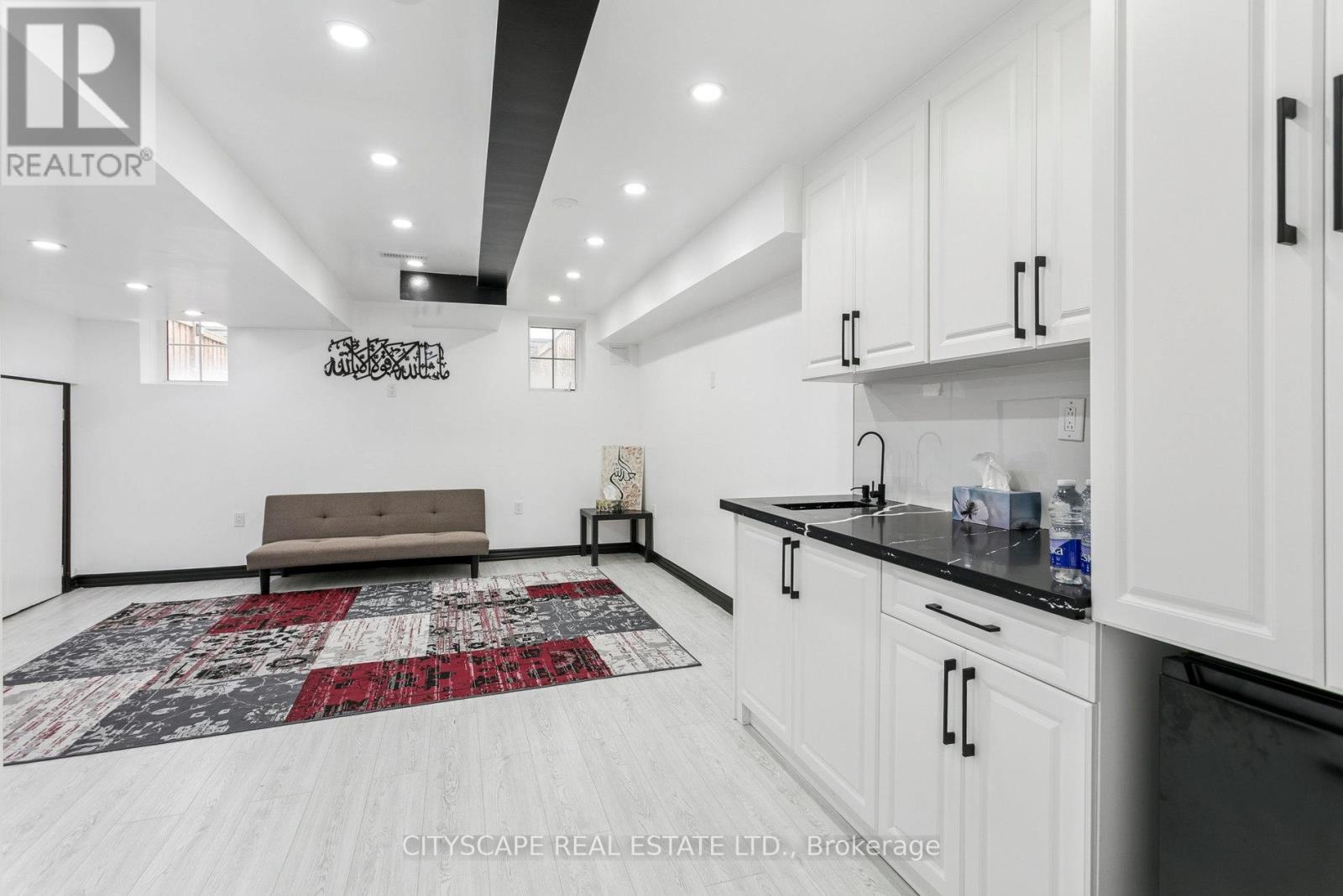 72 Finegan Circle, Brampton, Ontario  L7A 4Z8 - Photo 36 - W12496482