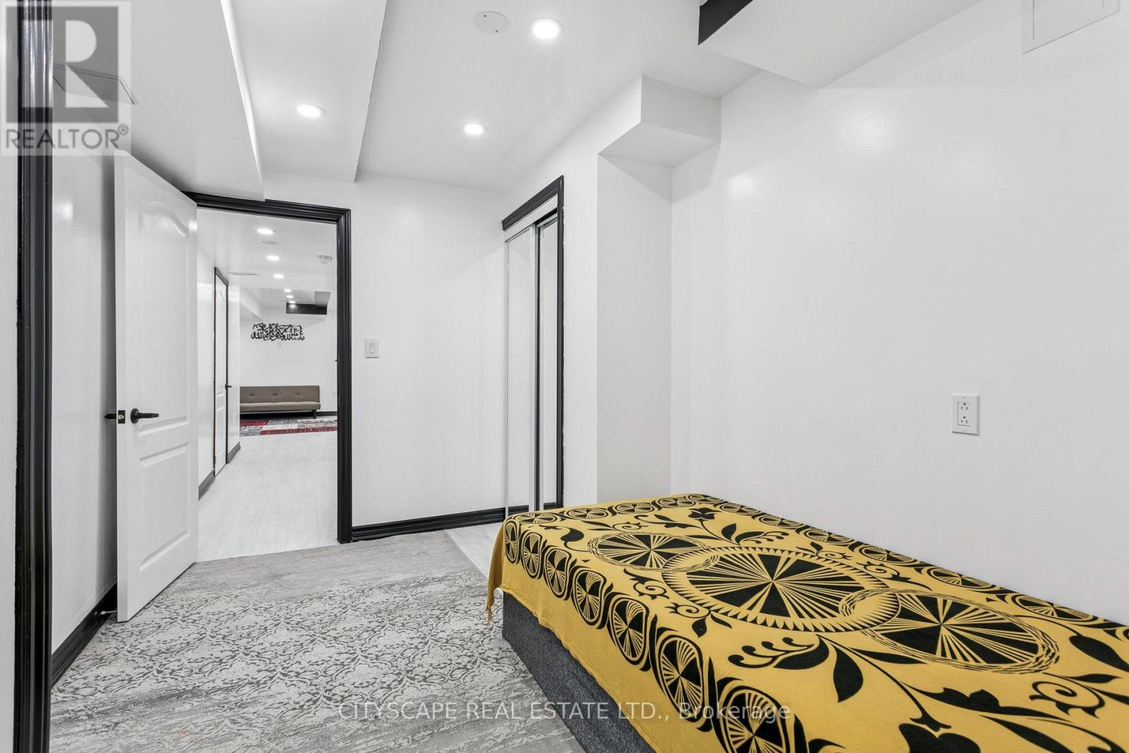 72 Finegan Circle, Brampton, Ontario  L7A 4Z8 - Photo 45 - W12496482