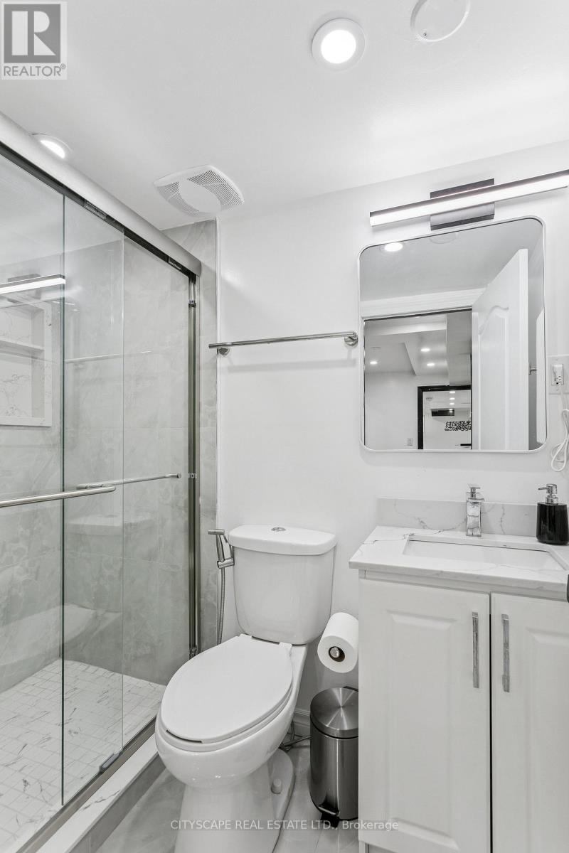 72 Finegan Circle, Brampton, Ontario  L7A 4Z8 - Photo 47 - W12496482