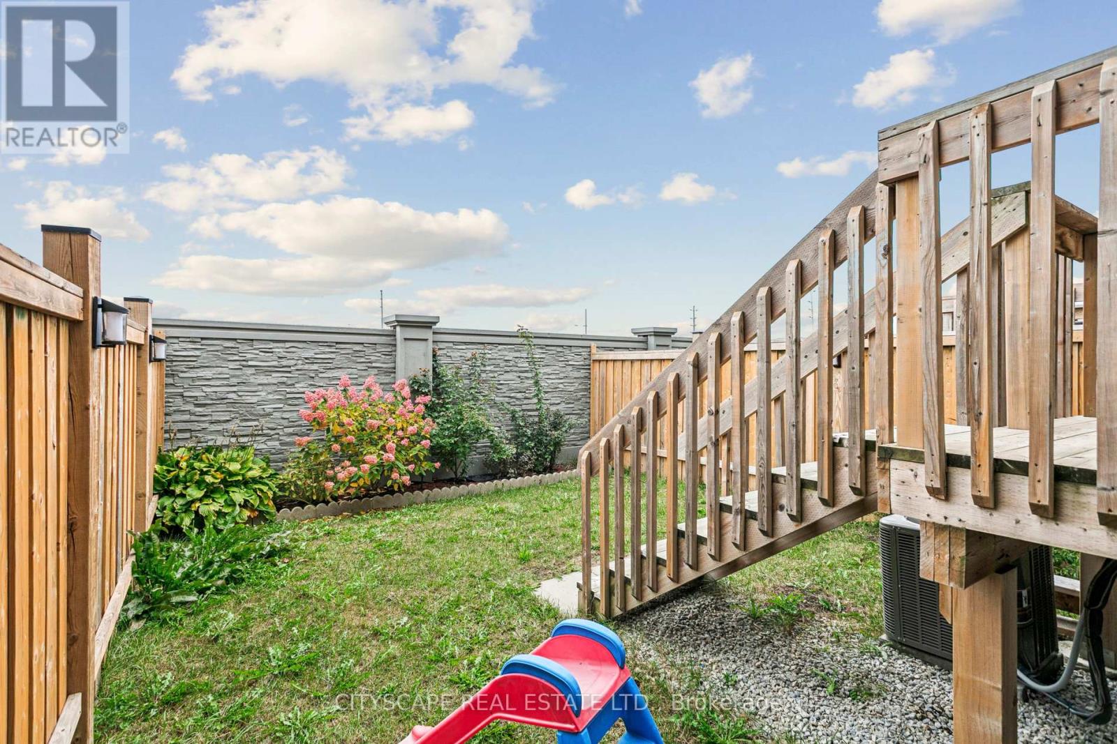 72 Finegan Circle, Brampton, Ontario  L7A 4Z8 - Photo 49 - W12496482