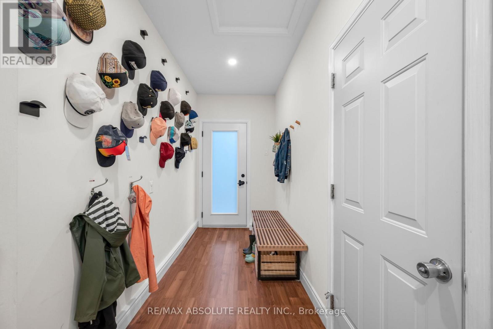 22 Inuvik Crescent, Ottawa, Ontario  K2L 1A2 - Photo 23 - X12496530