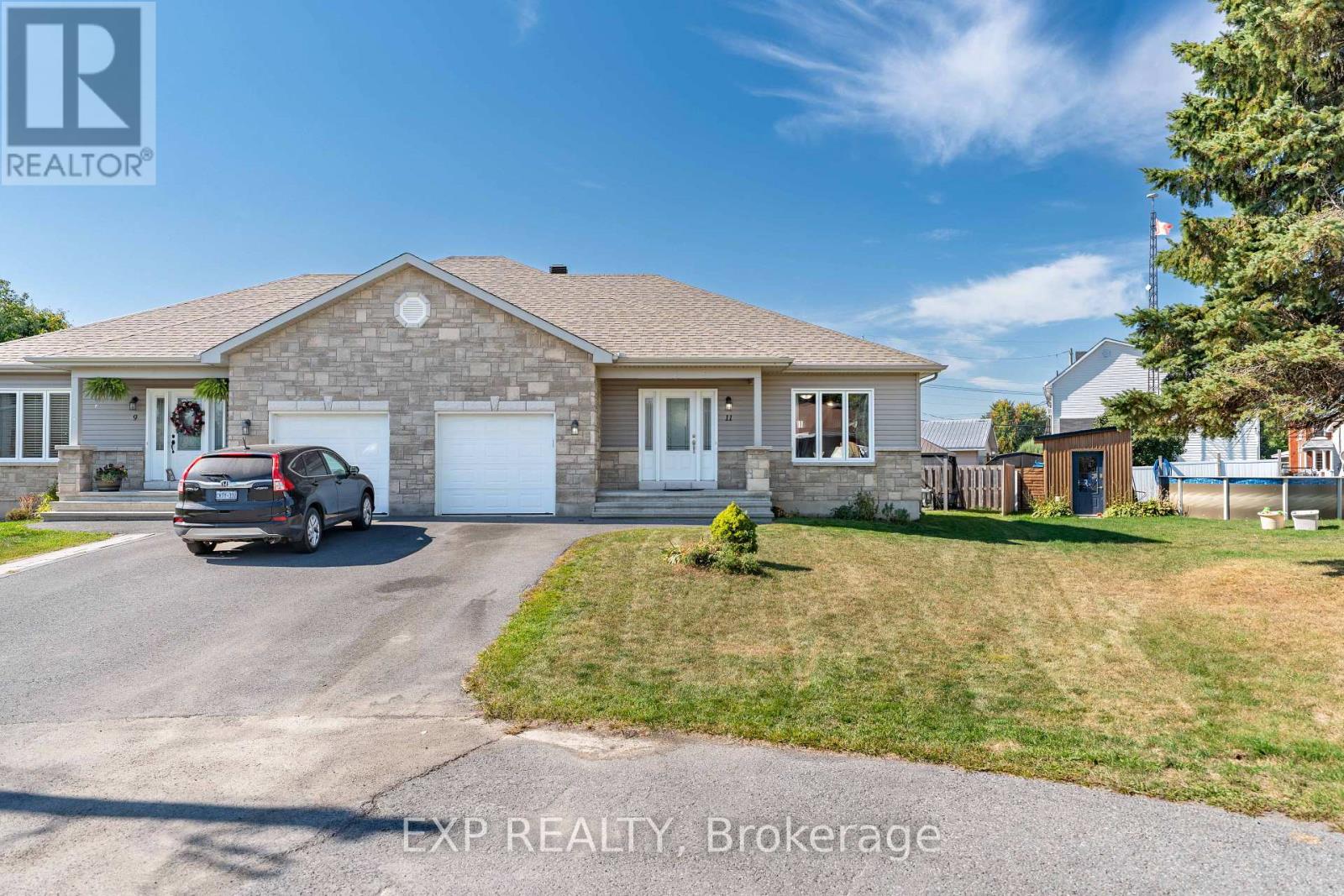 11 Place Madeleine Place, The Nation, Ontario  K0C 2B0 - Photo 2 - X12496536