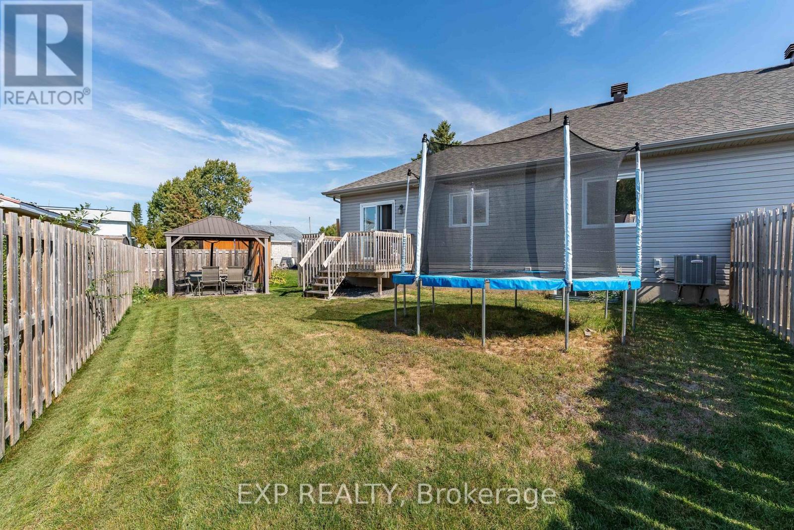 11 Place Madeleine Place, The Nation, Ontario  K0C 2B0 - Photo 39 - X12496536