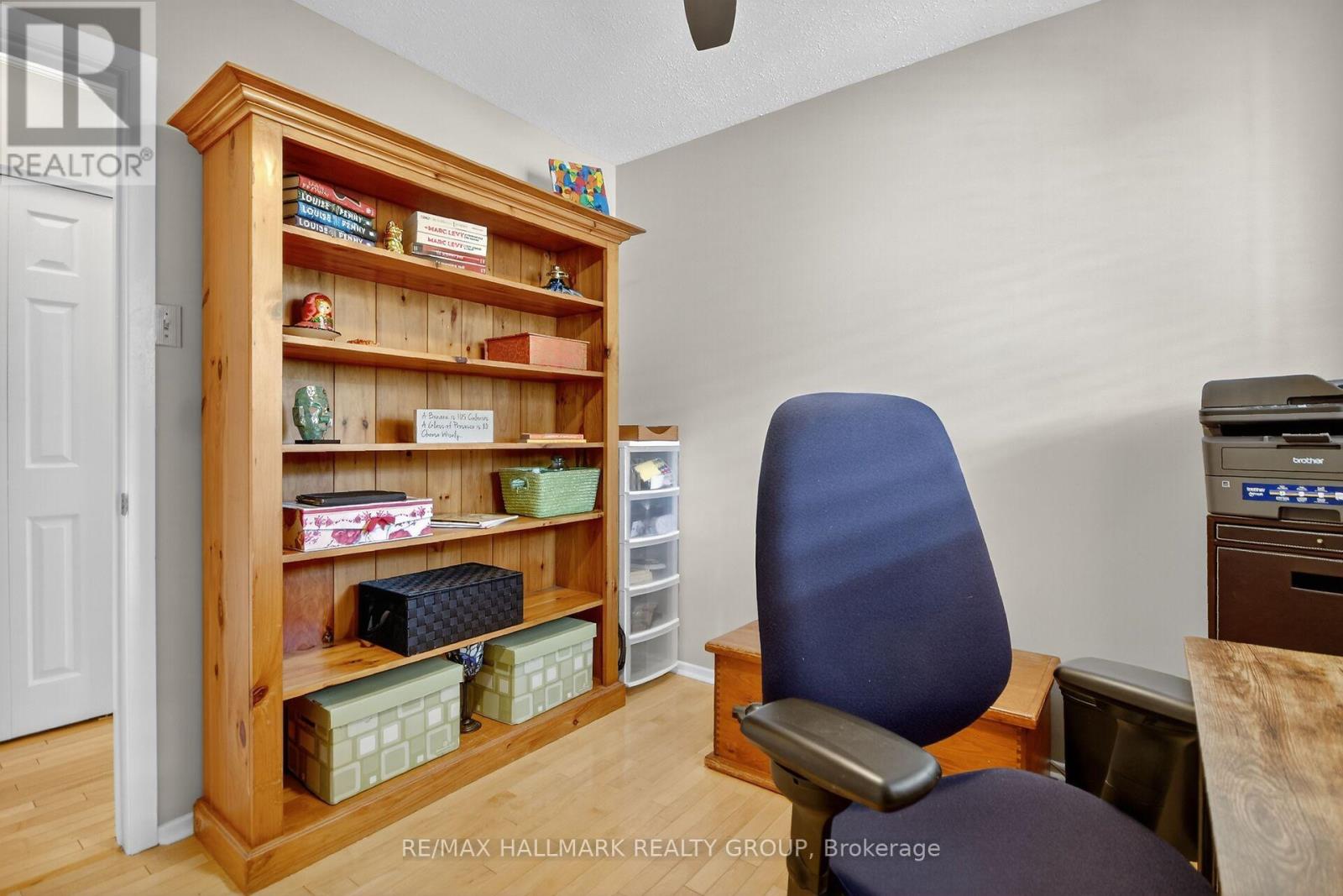 838 Balsam Drive, Ottawa, Ontario  K1E 1B7 - Photo 24 - X12496576