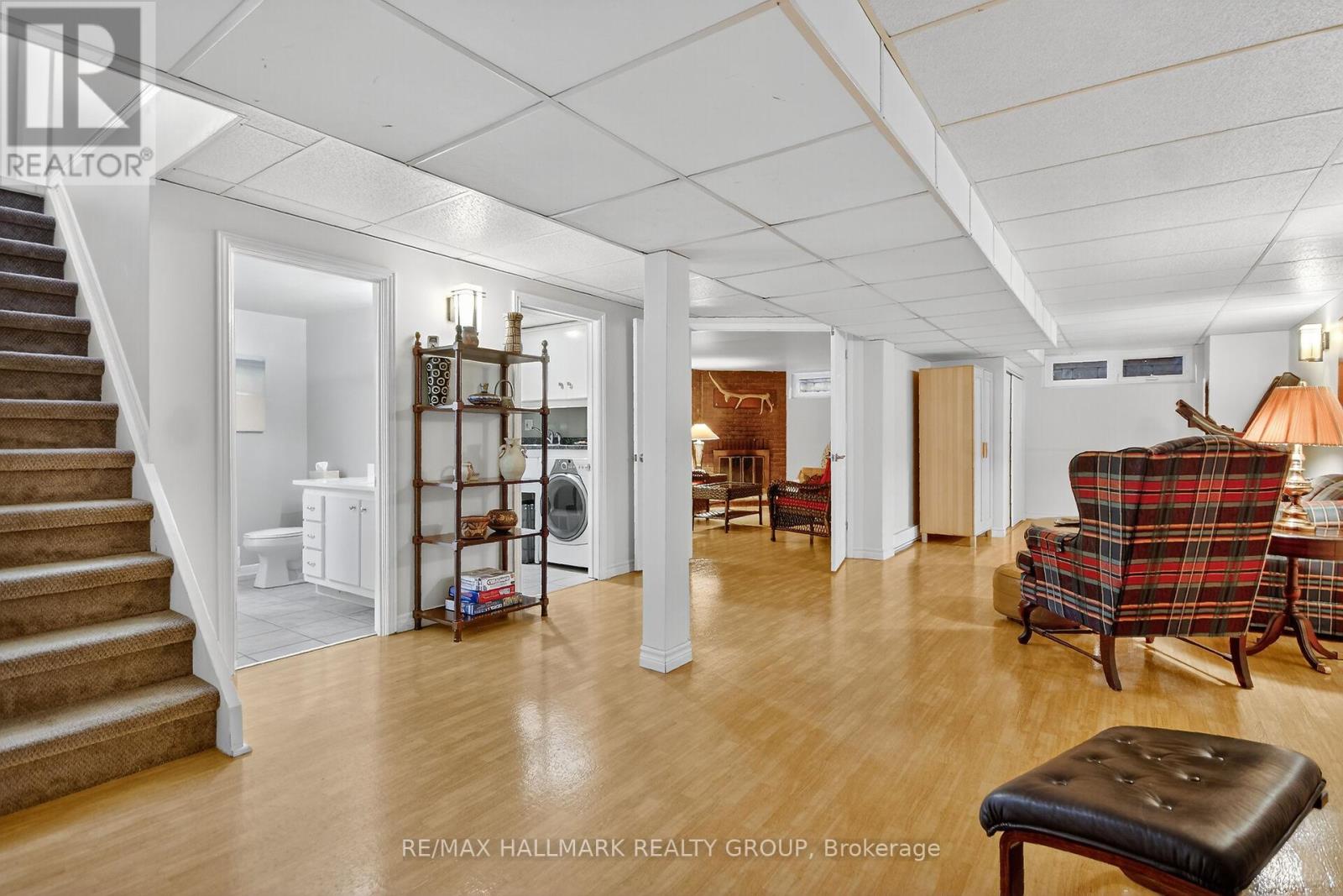 838 Balsam Drive, Ottawa, Ontario  K1E 1B7 - Photo 28 - X12496576