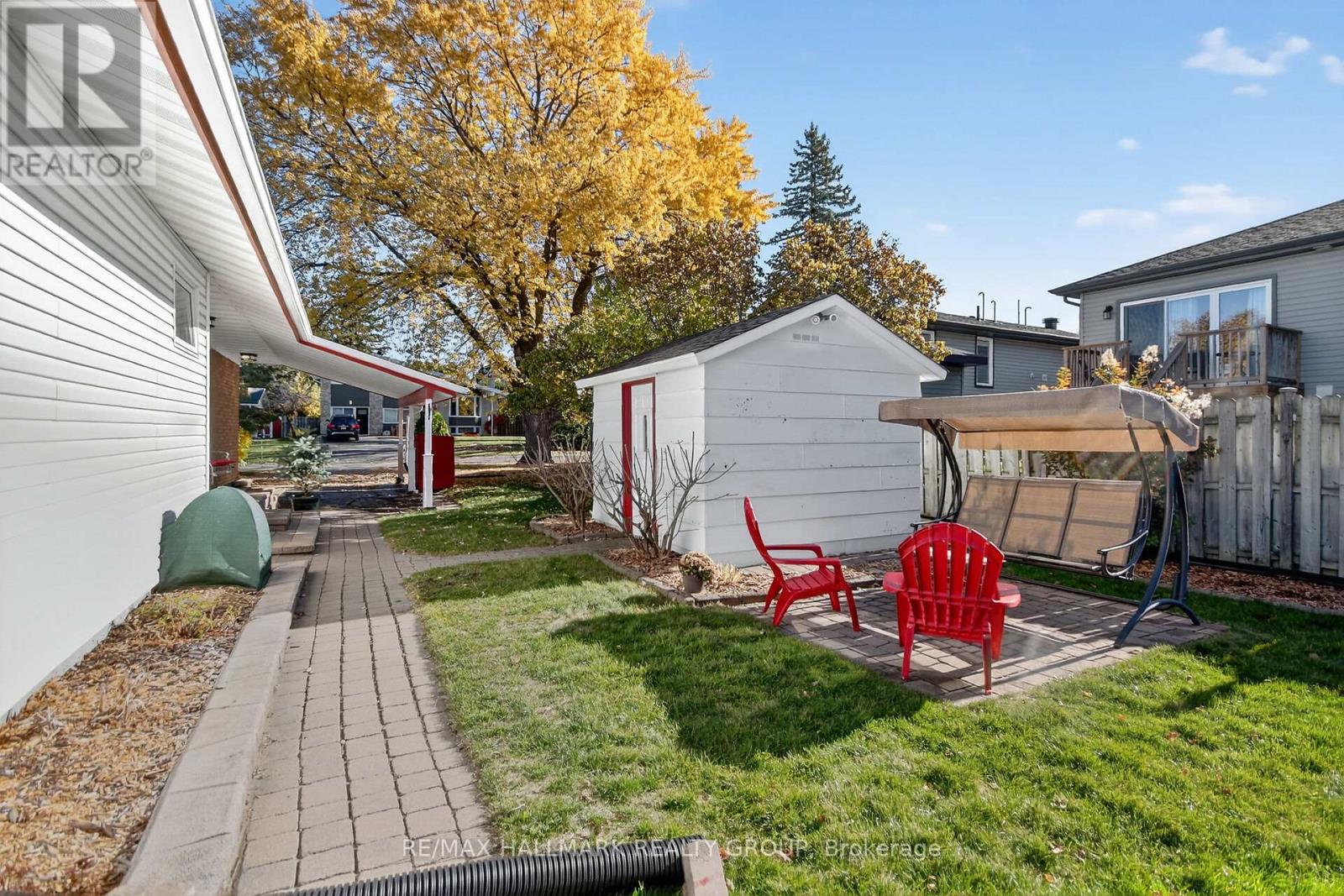 838 Balsam Drive, Ottawa, Ontario  K1E 1B7 - Photo 35 - X12496576